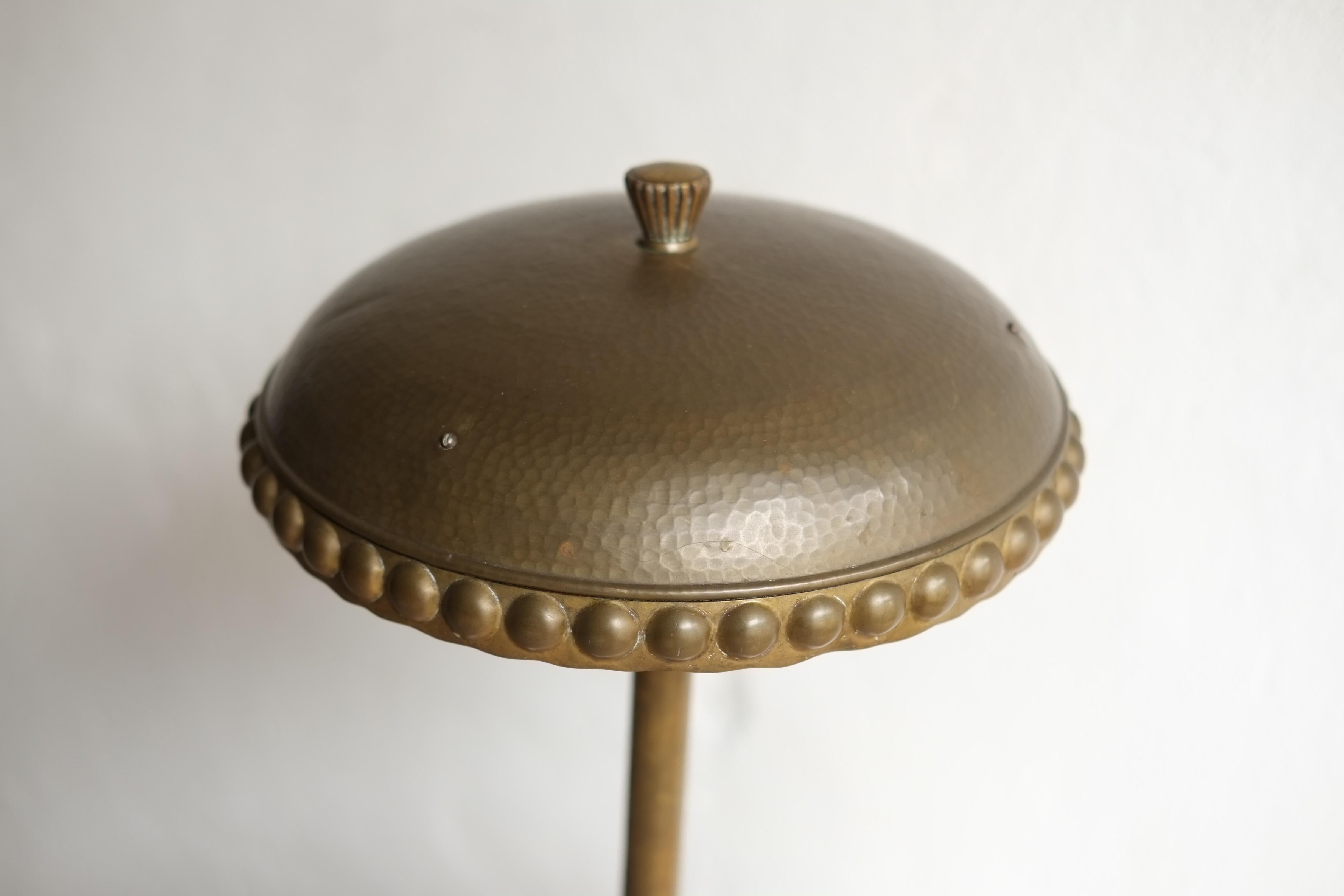 Neoclassical Secessionist Desk Lamp For Sale 7