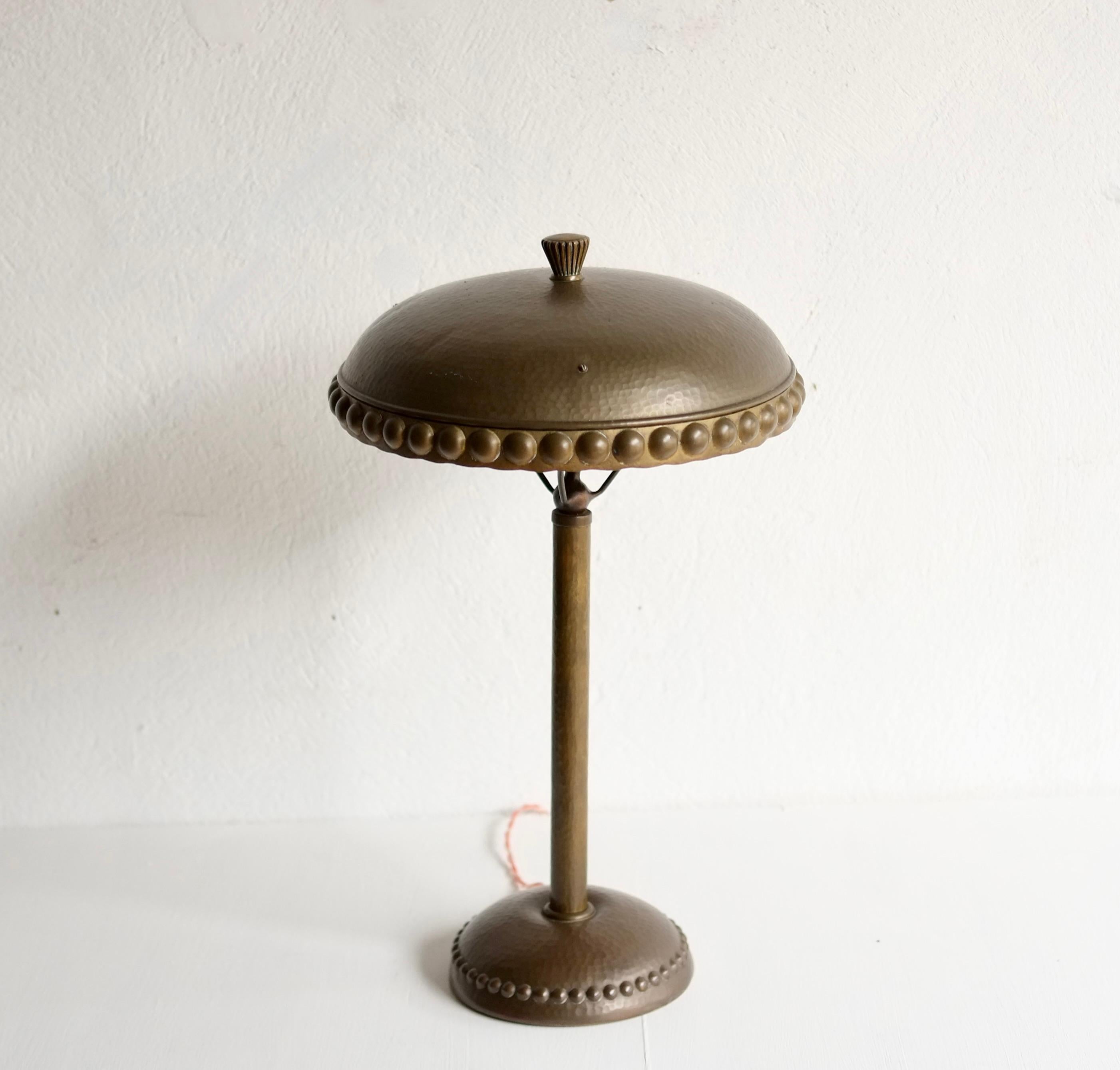 Neoclassical Secessionist Desk Lamp For Sale 9