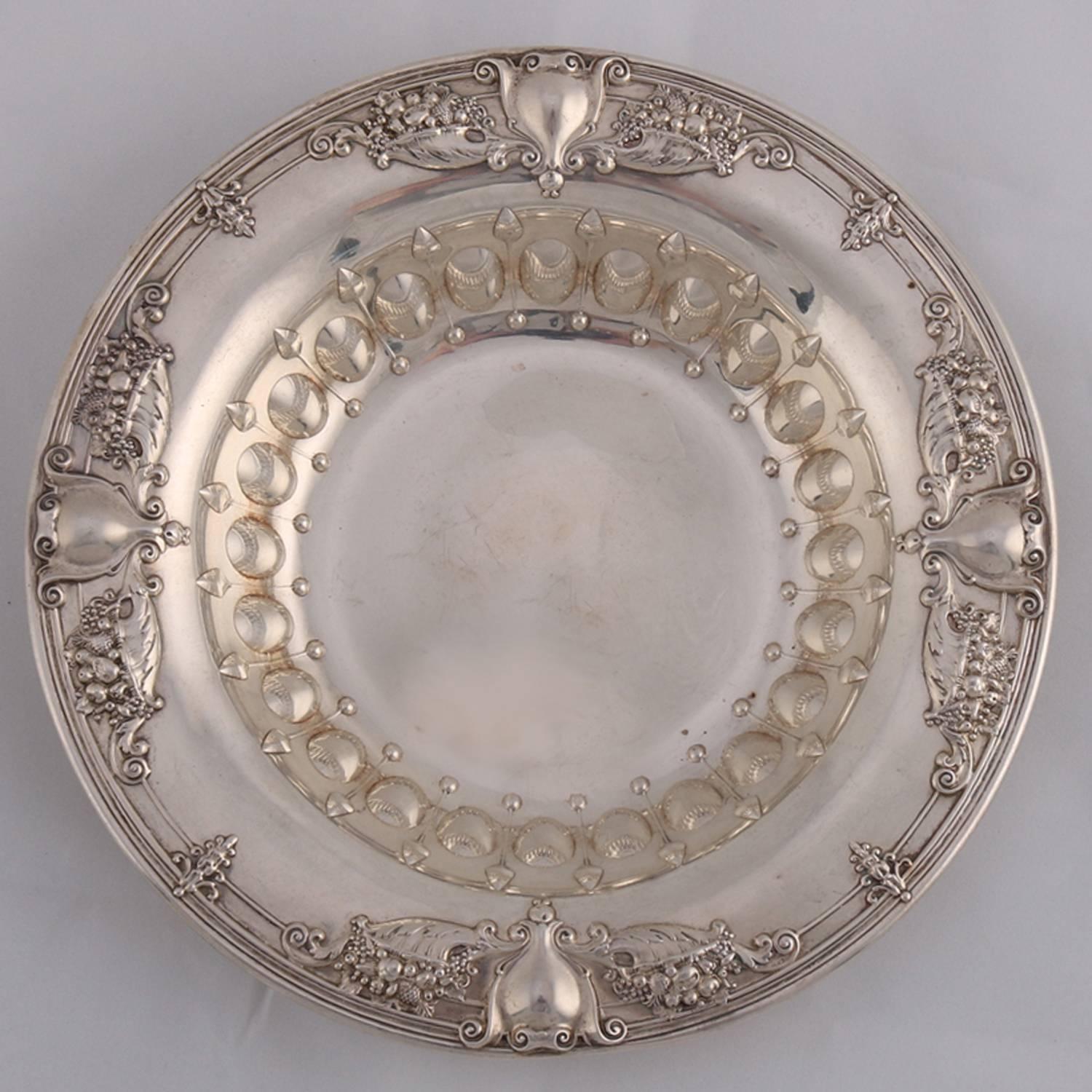 Neoclassical Shield and Floral Repousse Sterling Silver Round Bowl, circa 1900 5