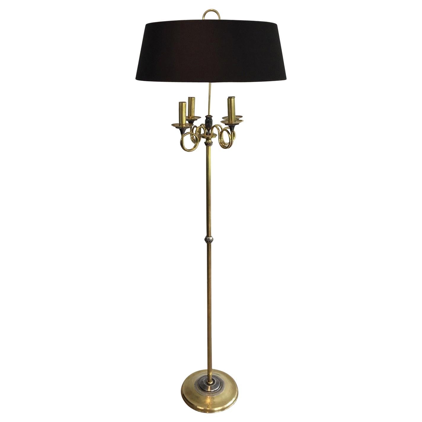 Neoklassizistische versilberte und messingfarbene Stehlampe im Stil von Maison Charles