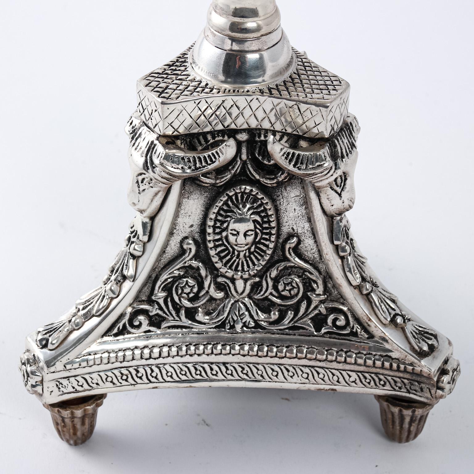 Placcato argento Centrotavola neoclassico placcato in argento in vendita