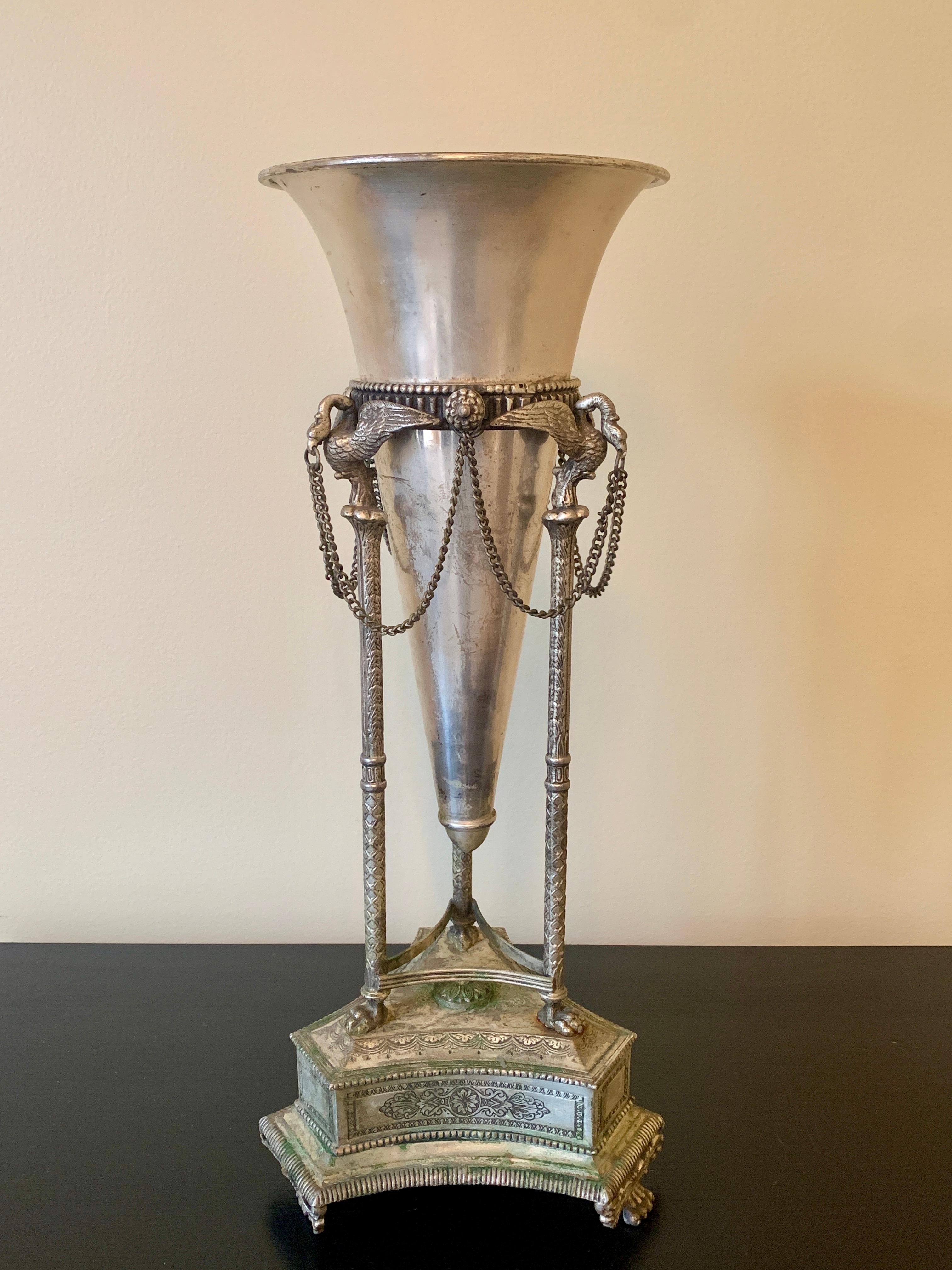 Neoclassical Silver Vase with Swans and Paw Feet  For Sale 1
