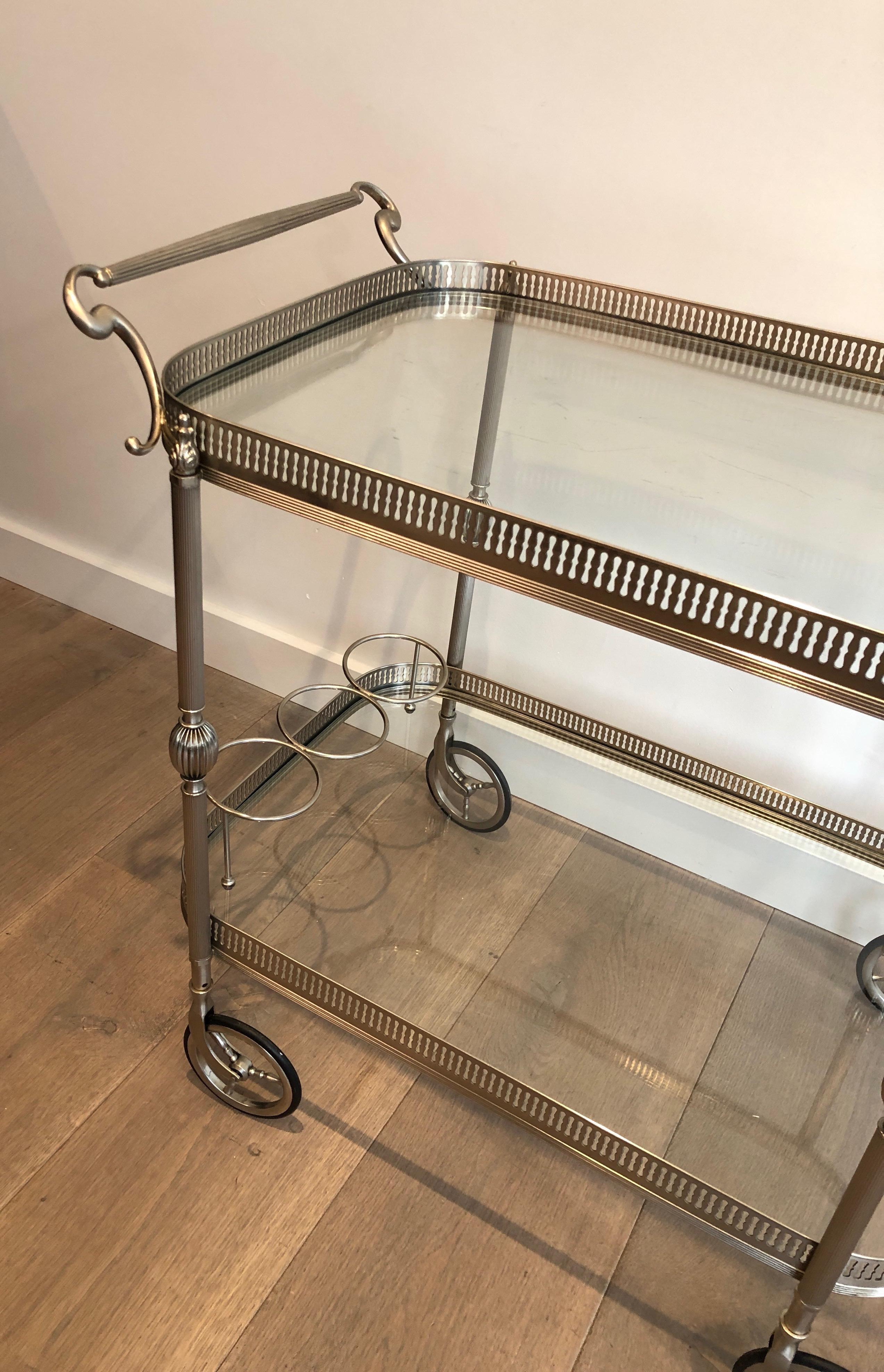 Neoclassical Silvered Brass Drinks Trolley in the Style of Maison Jansen. French In Good Condition In Marcq-en-Barœul, Hauts-de-France