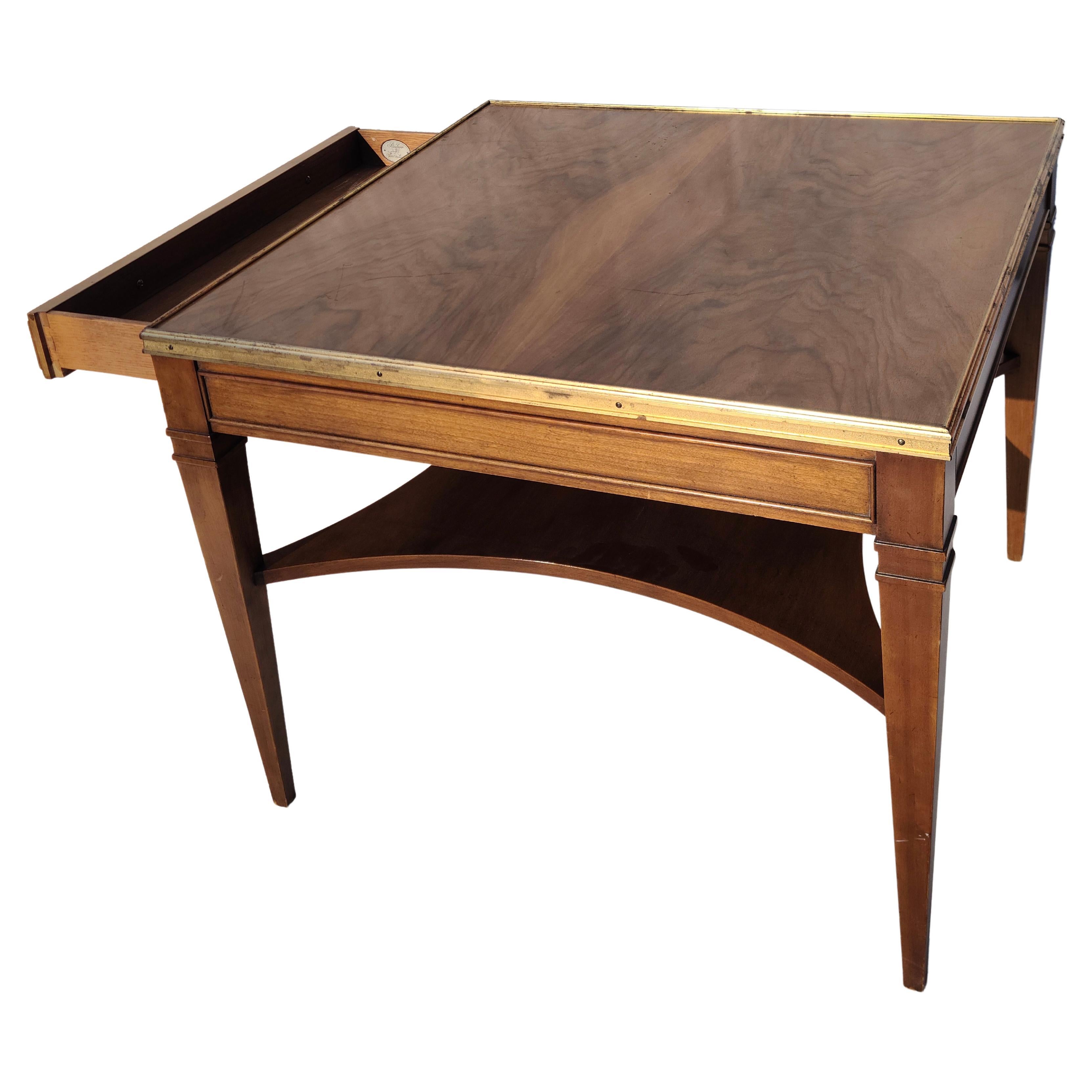 Neoklassisch  Einzelner Schubladentisch von Baker Furniture  im Angebot 12