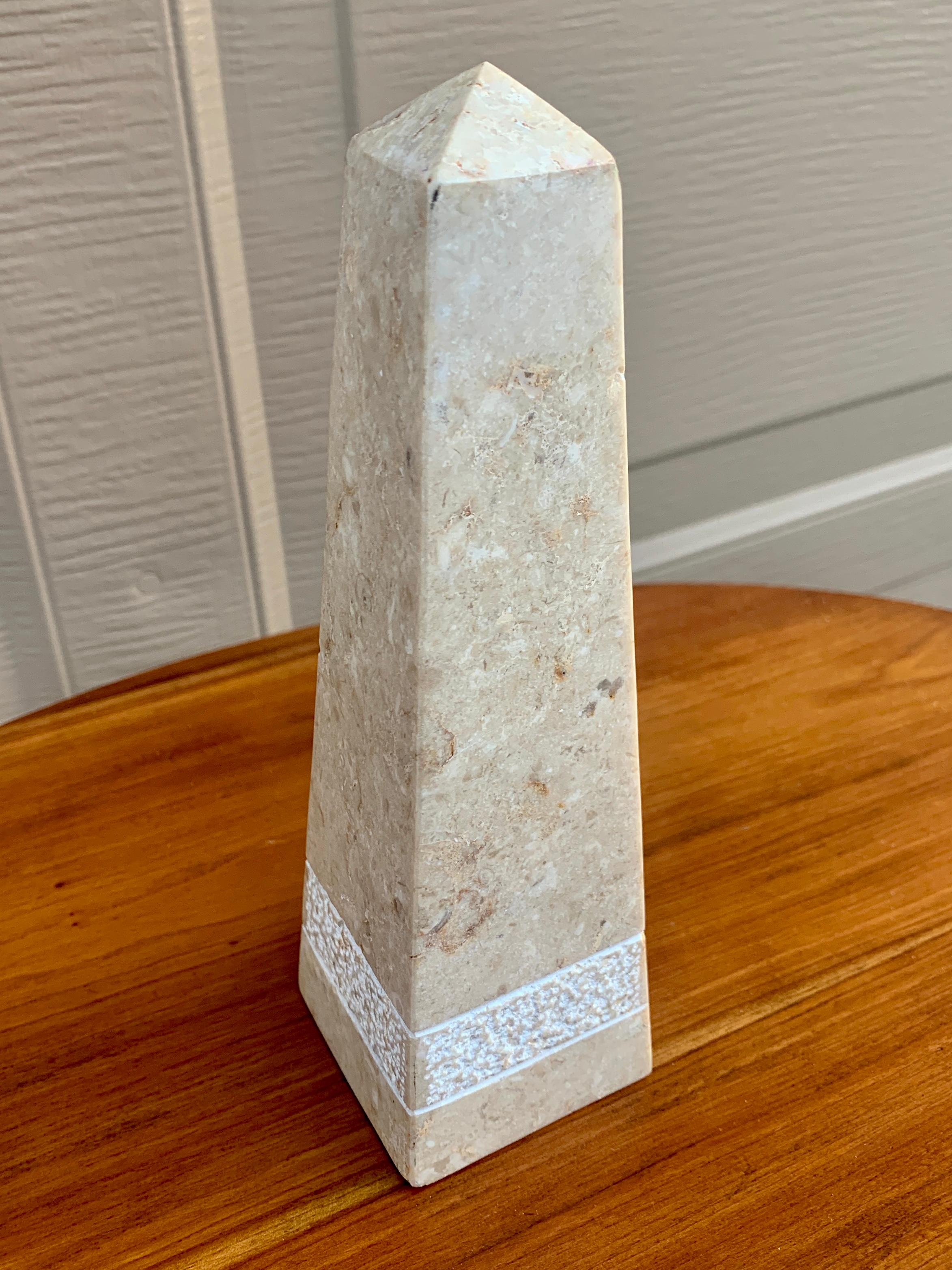 Pakistani Neoclassical Solid Marble Cream and Gray Obelisk For Sale
