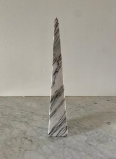 Neoclassical Solid Marble Gray and White Obelisk