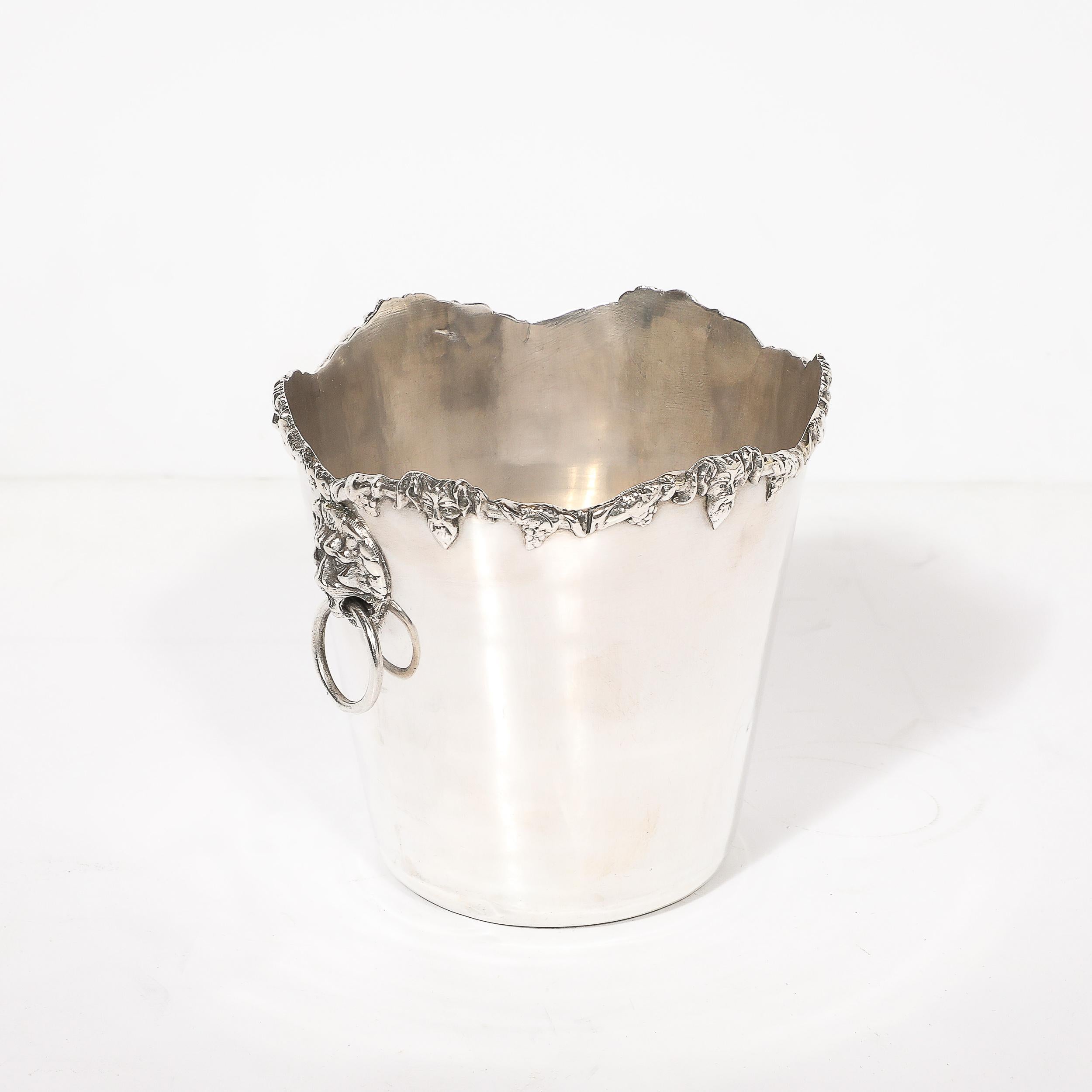 Cubitera neoclásica Baco de plata de ley firmada James Deakin & Sons siglo XIX en venta