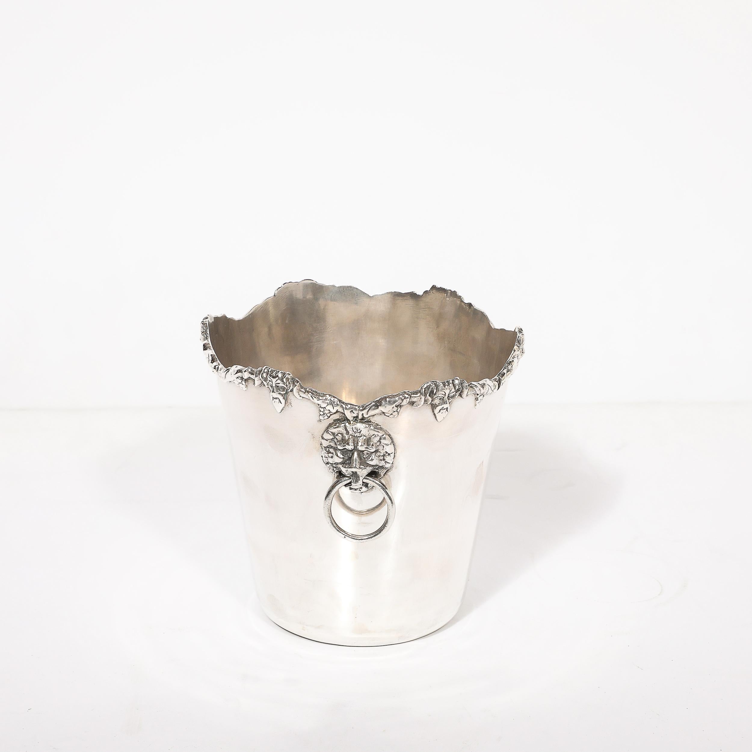 Cubitera neoclásica Baco de plata de ley firmada James Deakin & Sons Plata esterlina en venta