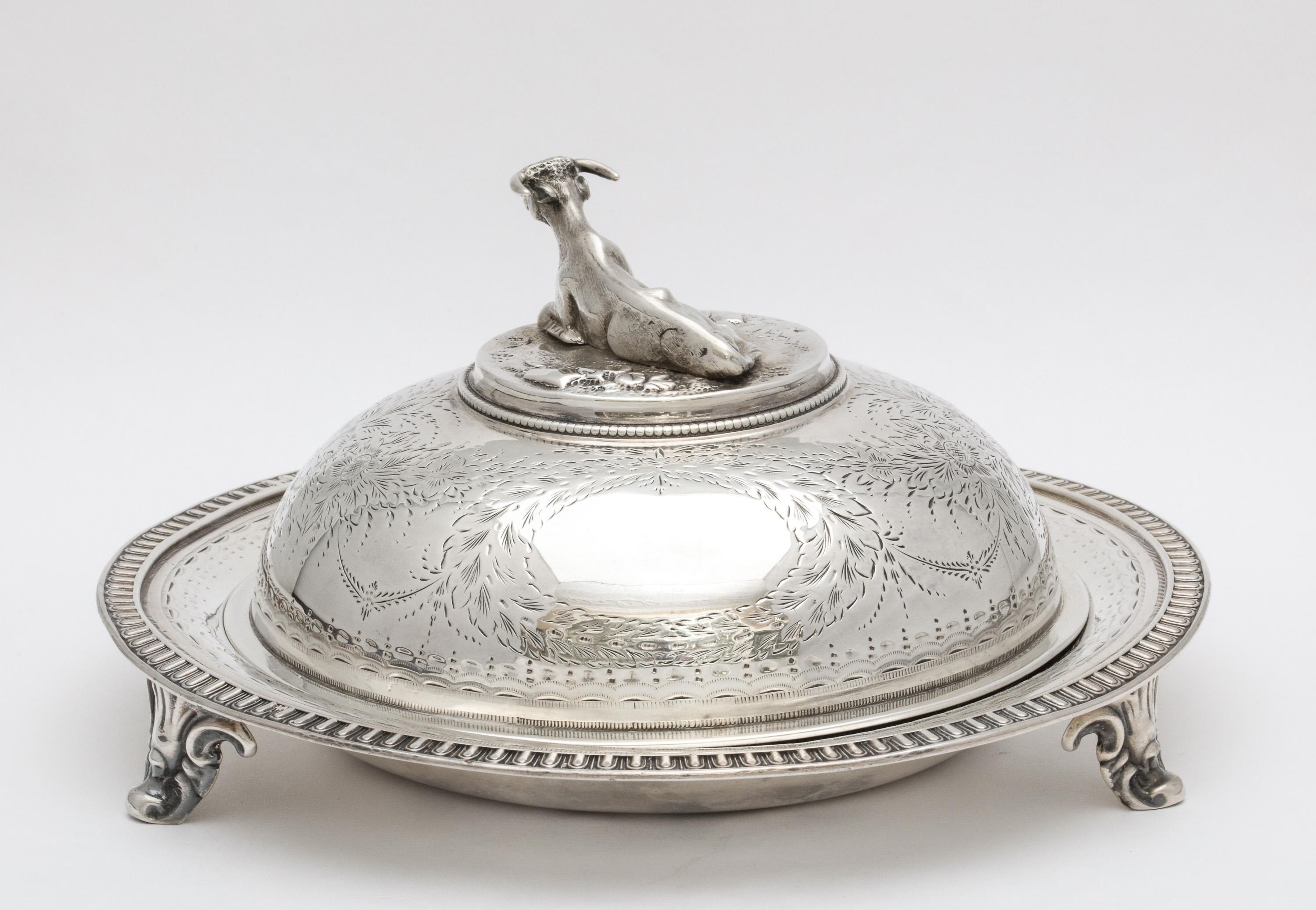 Neoclassical Sterling Silver Covered Footed Butter Dish with Cow Finial In Good Condition In New York, NY