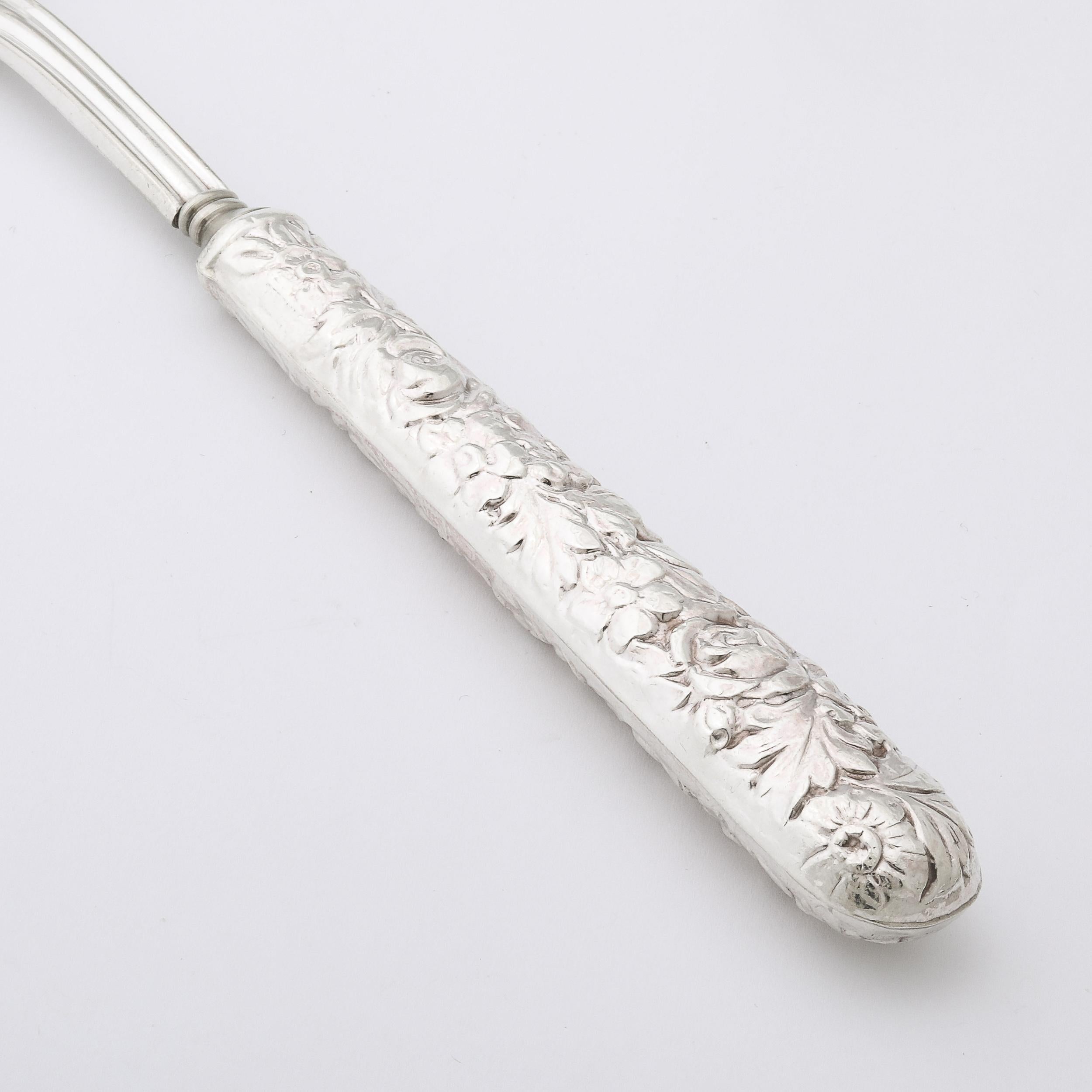 Neoclassical Sterling Silver Pierced Serving Spoon w/ Naturalist Relief Handle  For Sale 10