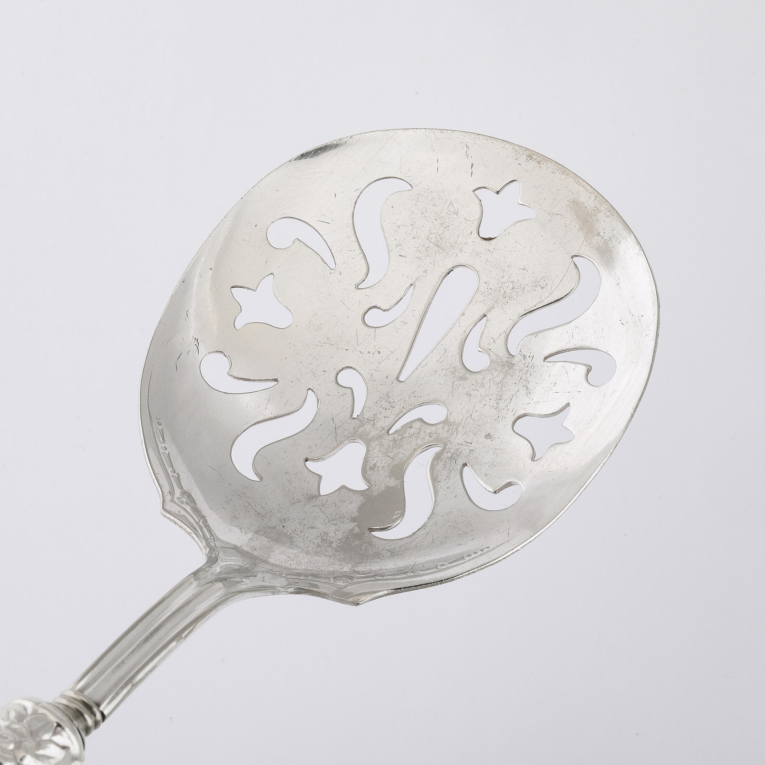 Neoclassical Sterling Silver Pierced Serving Spoon w/ Naturalist Relief Handle  For Sale 4