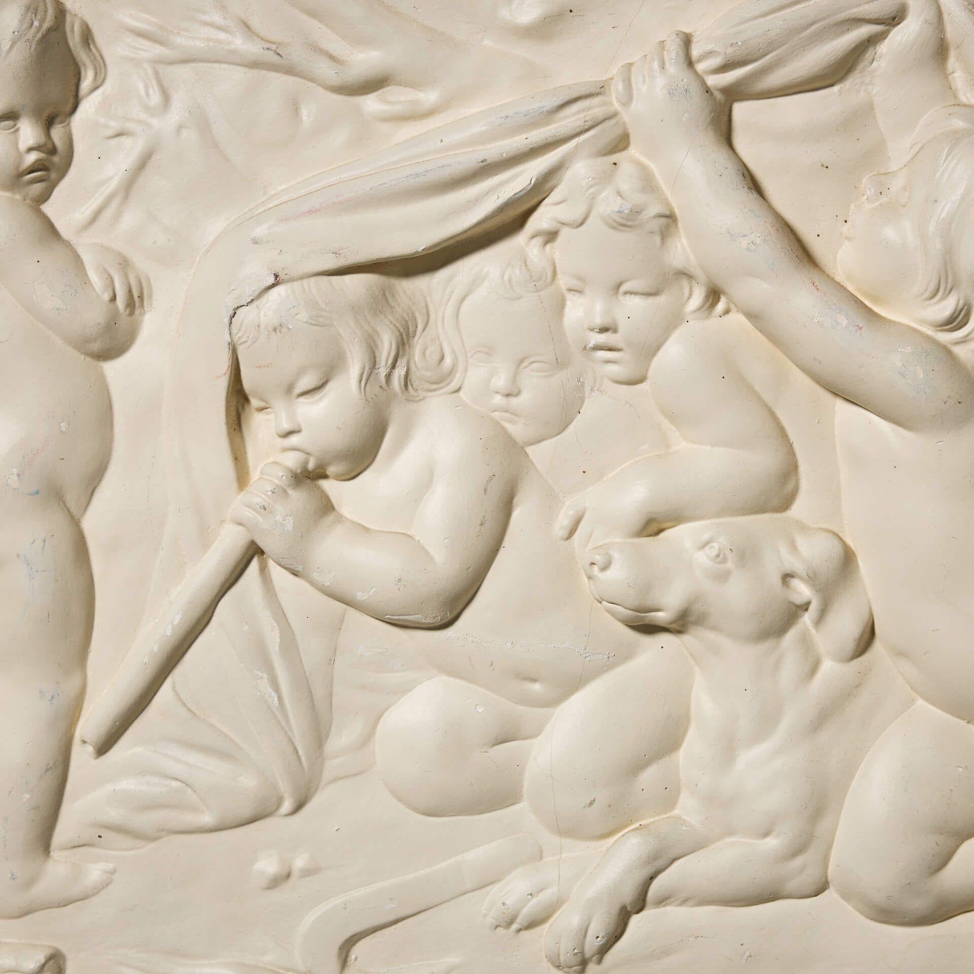 Néoclassique Plaque murale en plâtre de style néoclassique du 20ème siècle en vente