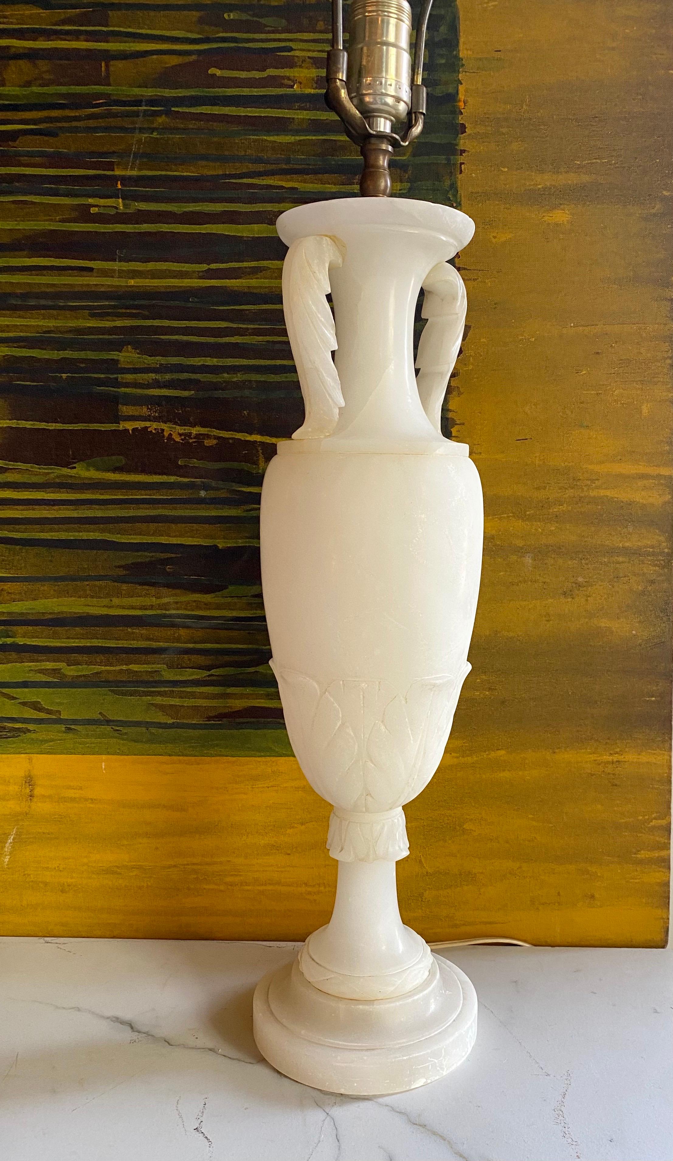 Neoclassical Style Alabaster Marble Urn Table Lamp In Good Condition In Lambertville, NJ