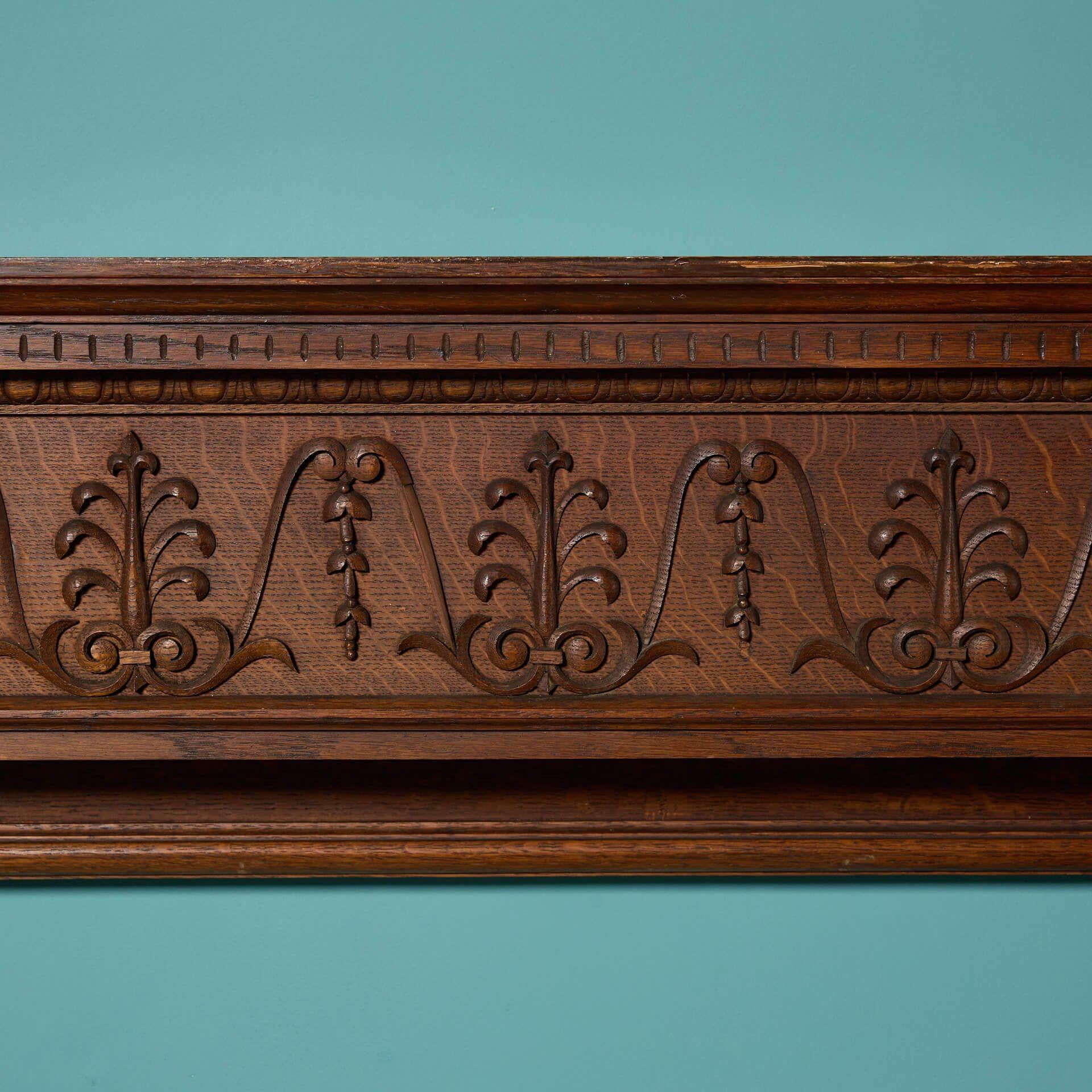 Inglese Camino antico in stile neoclassico di Oak in vendita