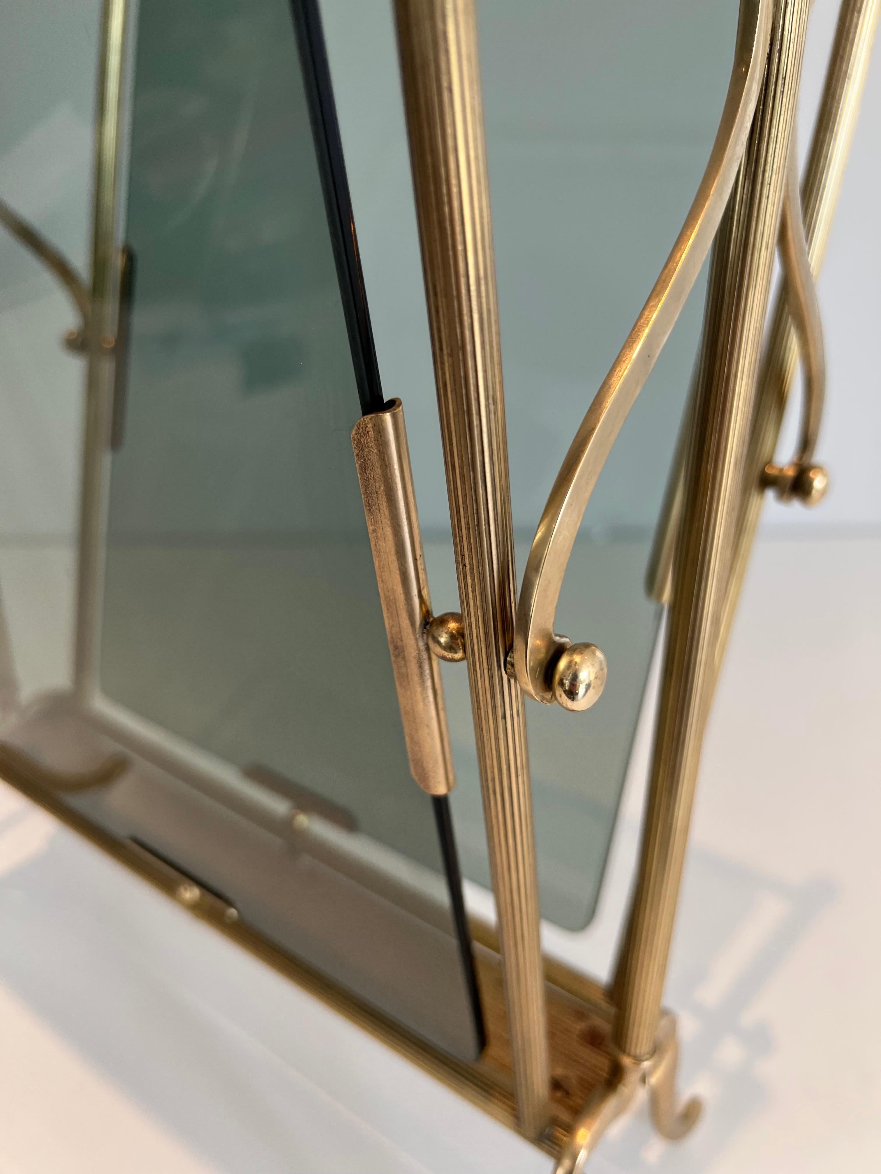 Portariviste in ottone e vetro bluastro in stile neoclassico, Maison Jansen in vendita 3