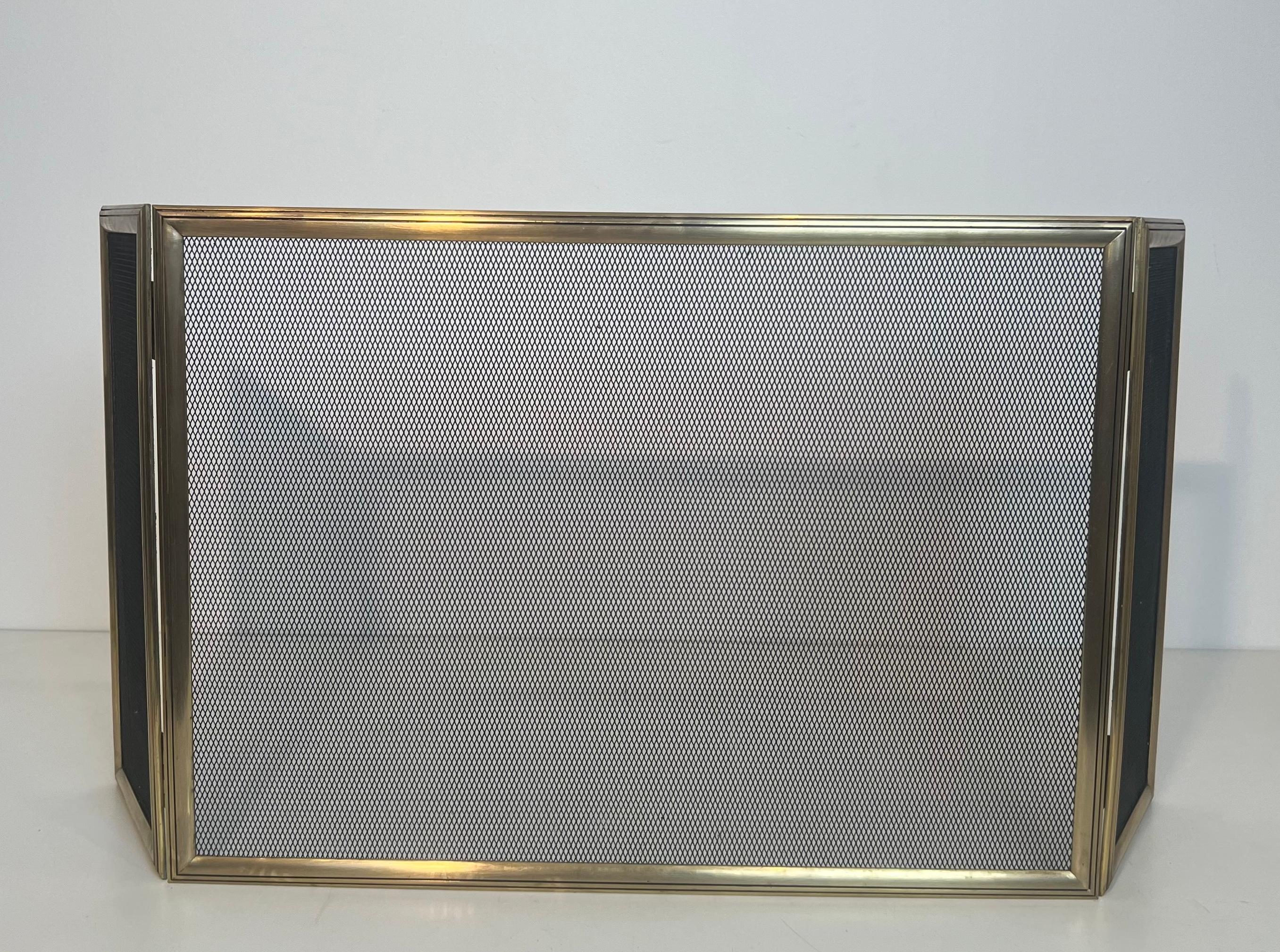 Neoclassical Style Brass and Grilling 3 Panels Fireplace Screen For Sale 8