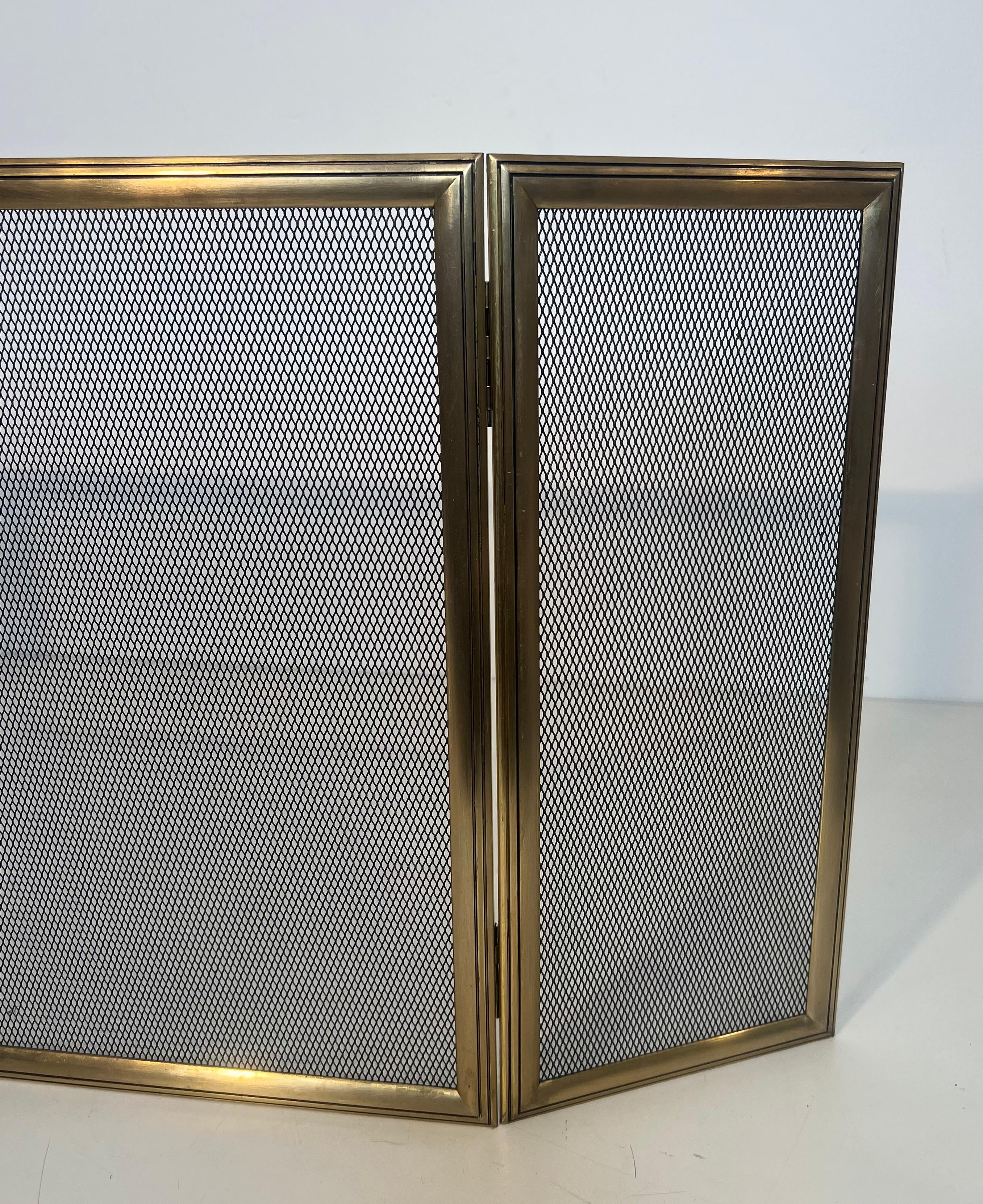 Neoclassical Style Brass and Grilling 3 Panels Fireplace Screen In Good Condition For Sale In Marcq-en-Barœul, Hauts-de-France