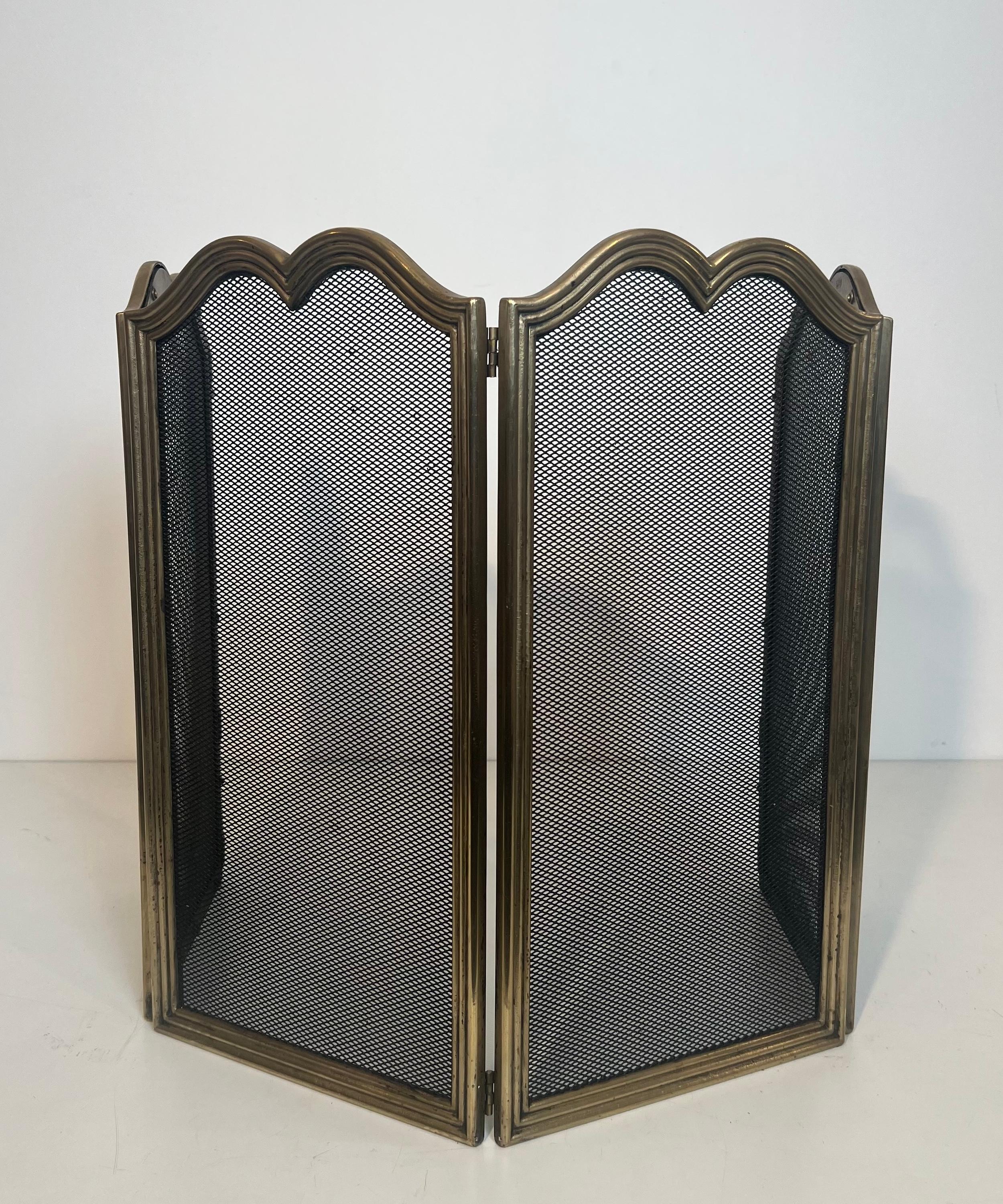 Pare-feu de cheminée de style néoclassique en laiton et 4 panneaux de grille en vente 2