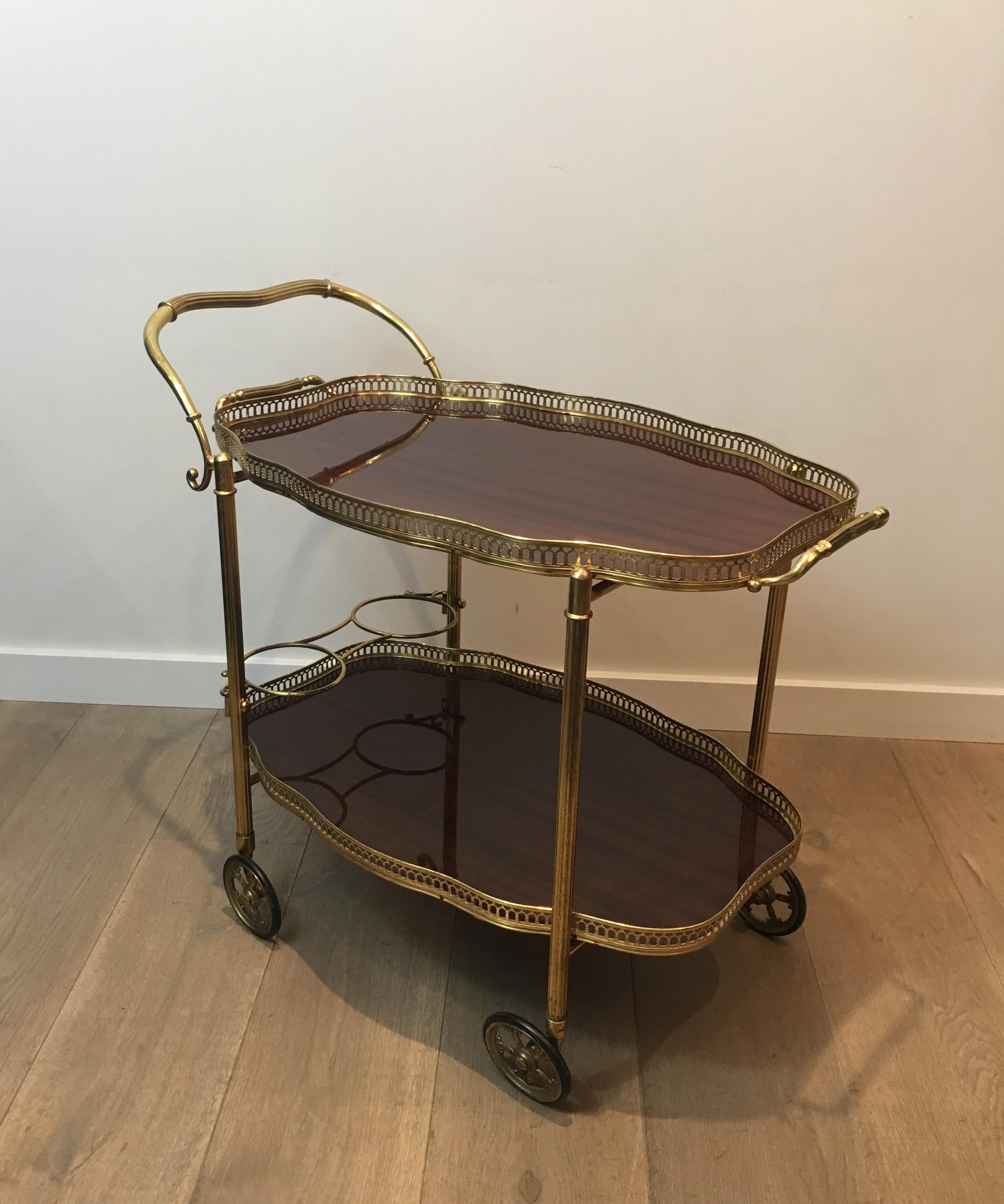 Neoclassical Style Brass and Mahogany Bar Cart with Removable Trays In Good Condition In Marcq-en-Barœul, Hauts-de-France