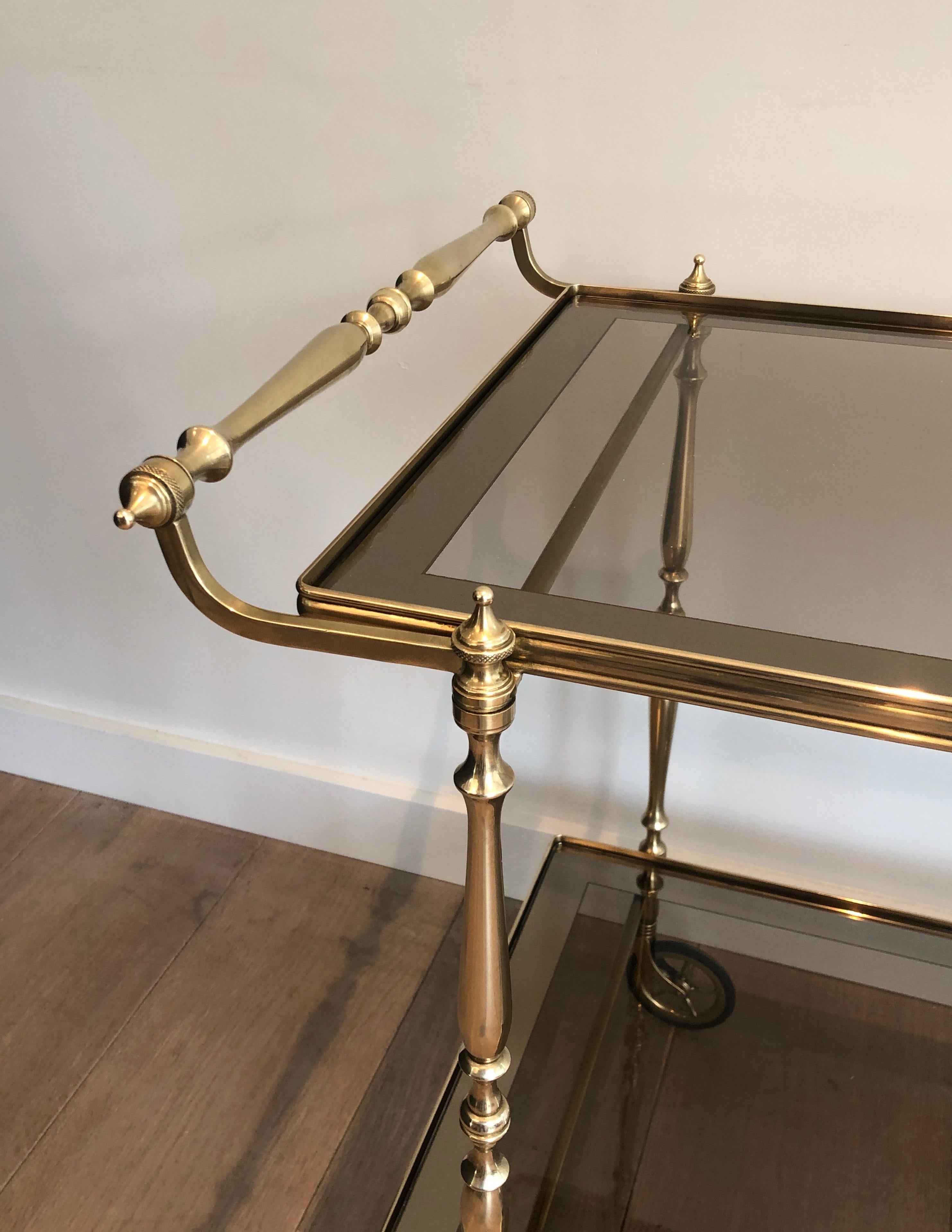 Neoclassical Style Brass and Smoked Glass Bar Cart in the Style of Maison Jansen In Good Condition In Marcq-en-Barœul, Hauts-de-France