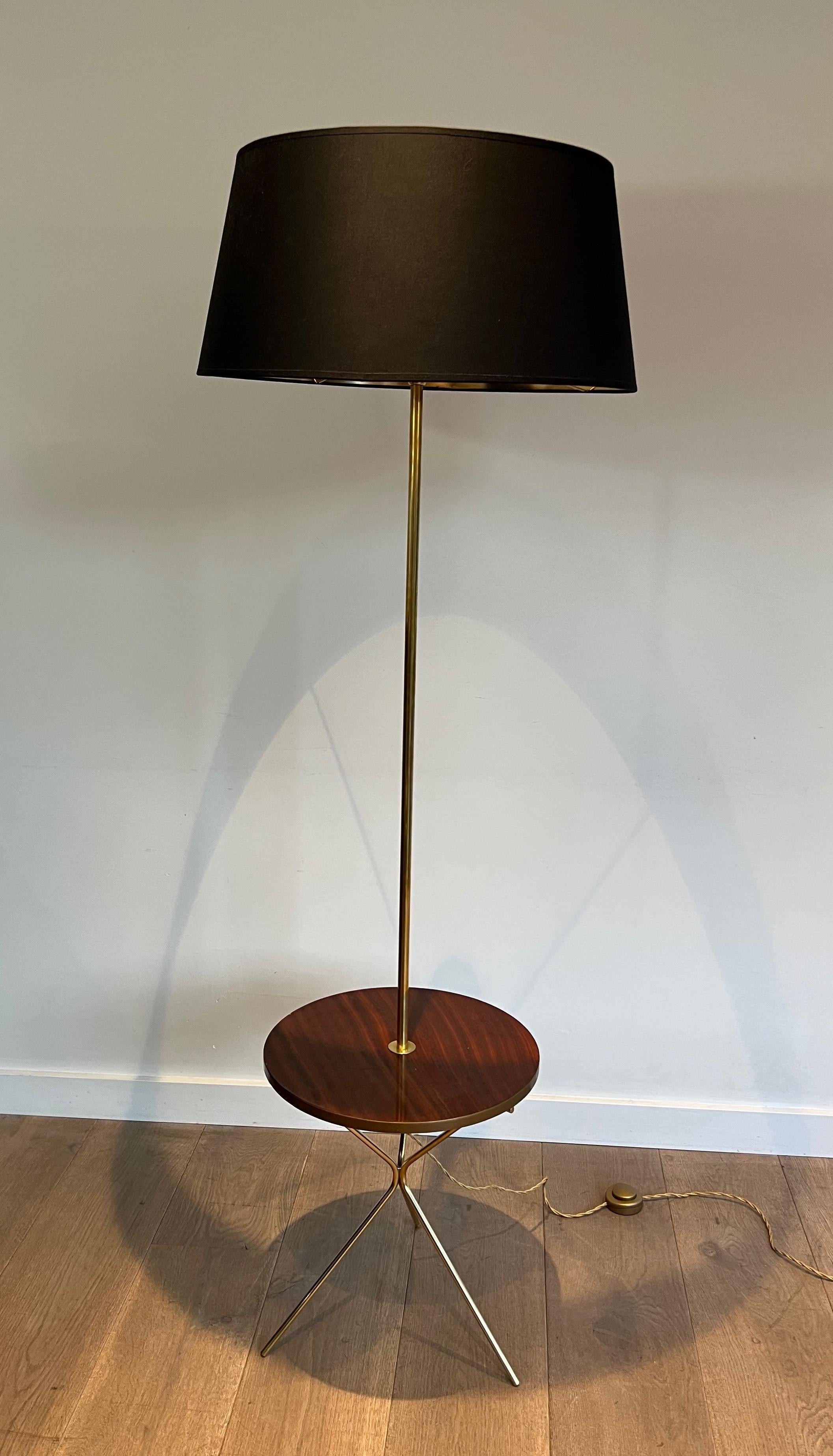 Neoclassical Style Brass and Wood Floor Lamp in the Style of Maison Jansen For Sale 7