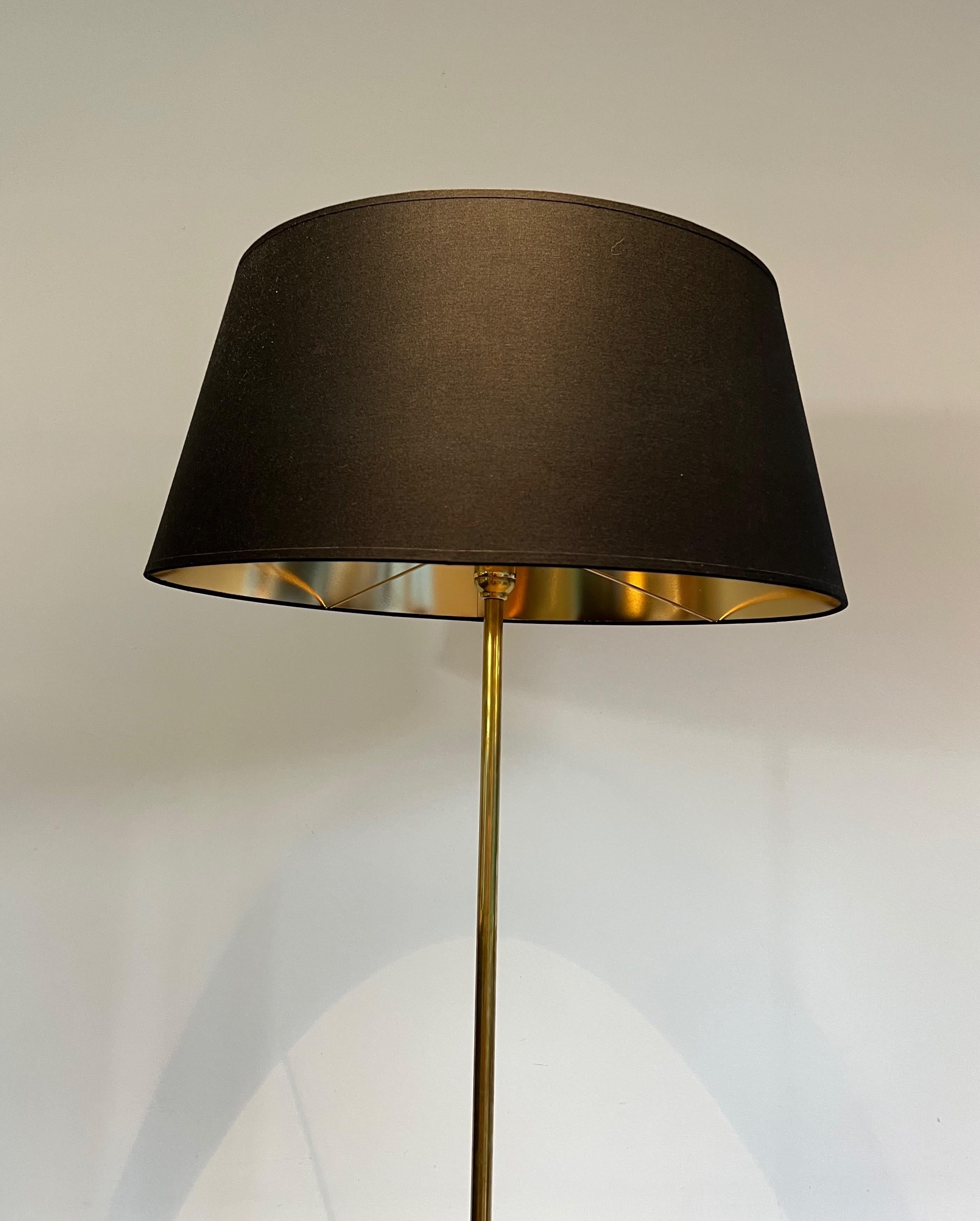 Mid-20th Century Neoclassical Style Brass and Wood Floor Lamp in the Style of Maison Jansen For Sale