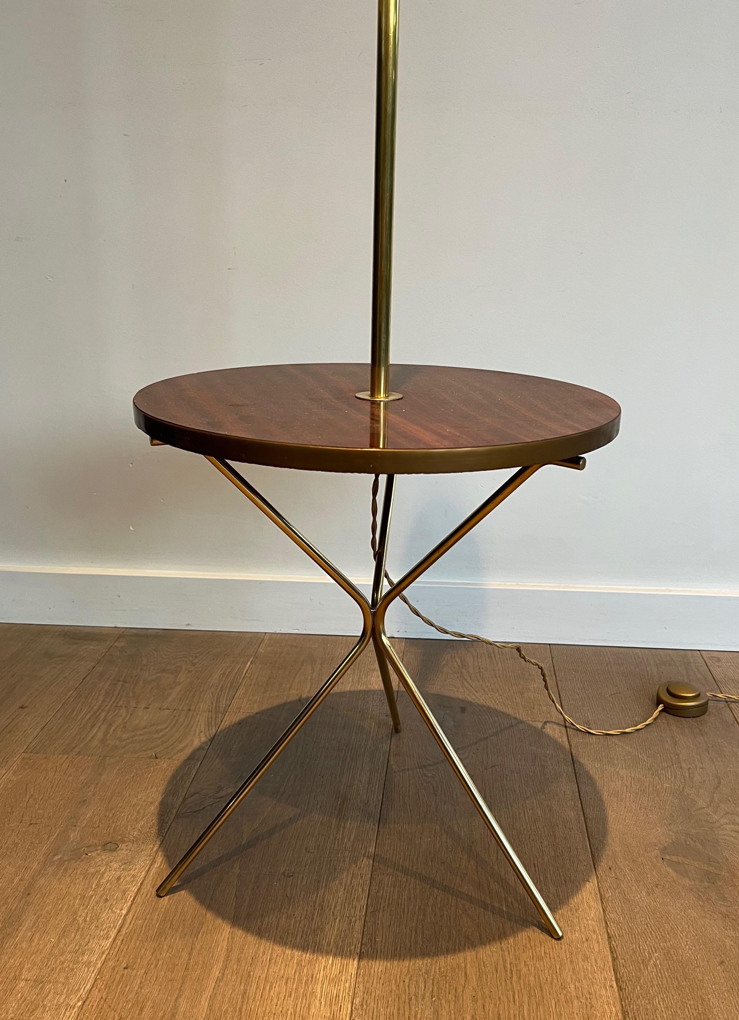 Neoclassical Style Brass and Wood Floor Lamp in the Style of Maison Jansen For Sale 3
