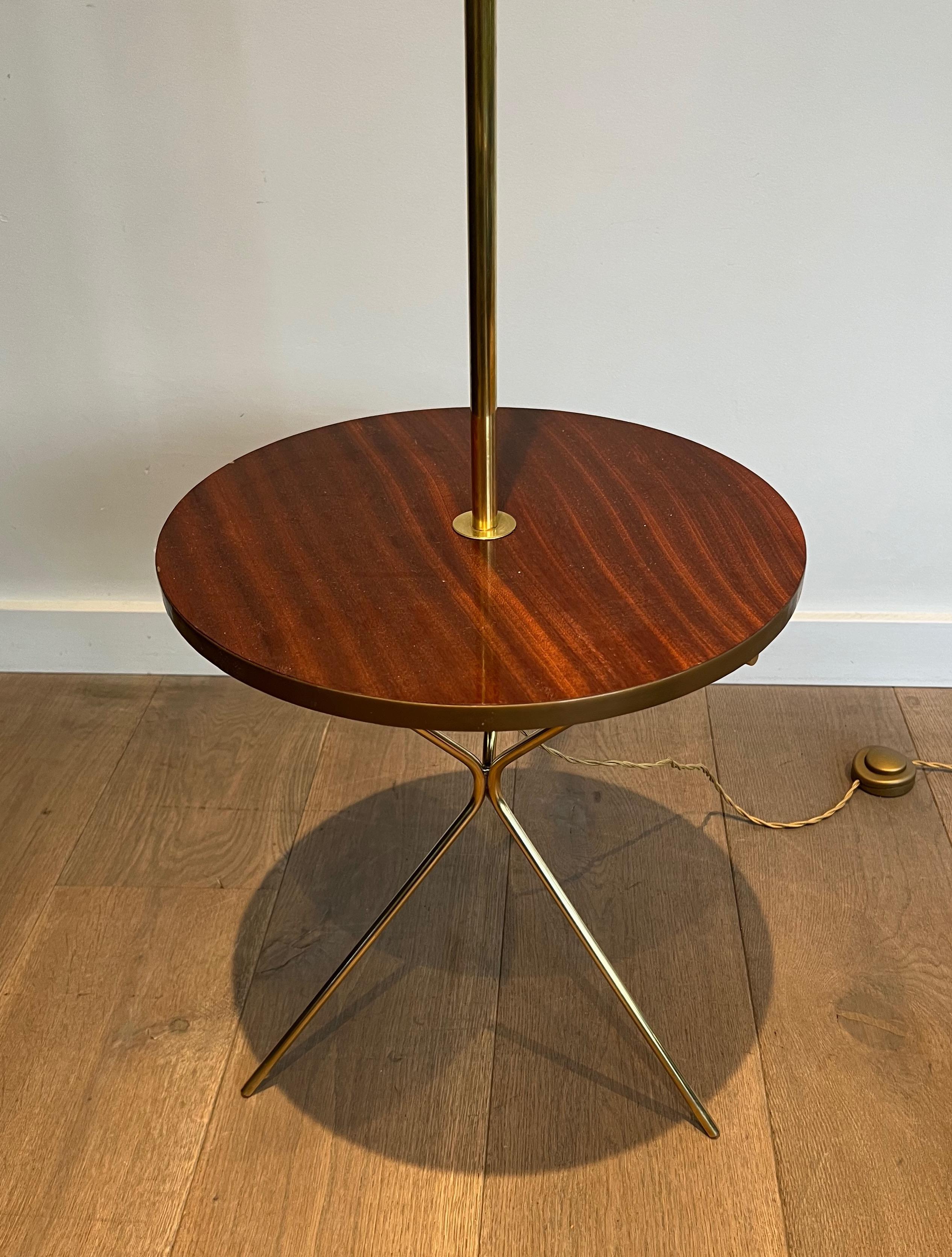 Neoclassical Style Brass and Wood Floor Lamp in the Style of Maison Jansen For Sale 4