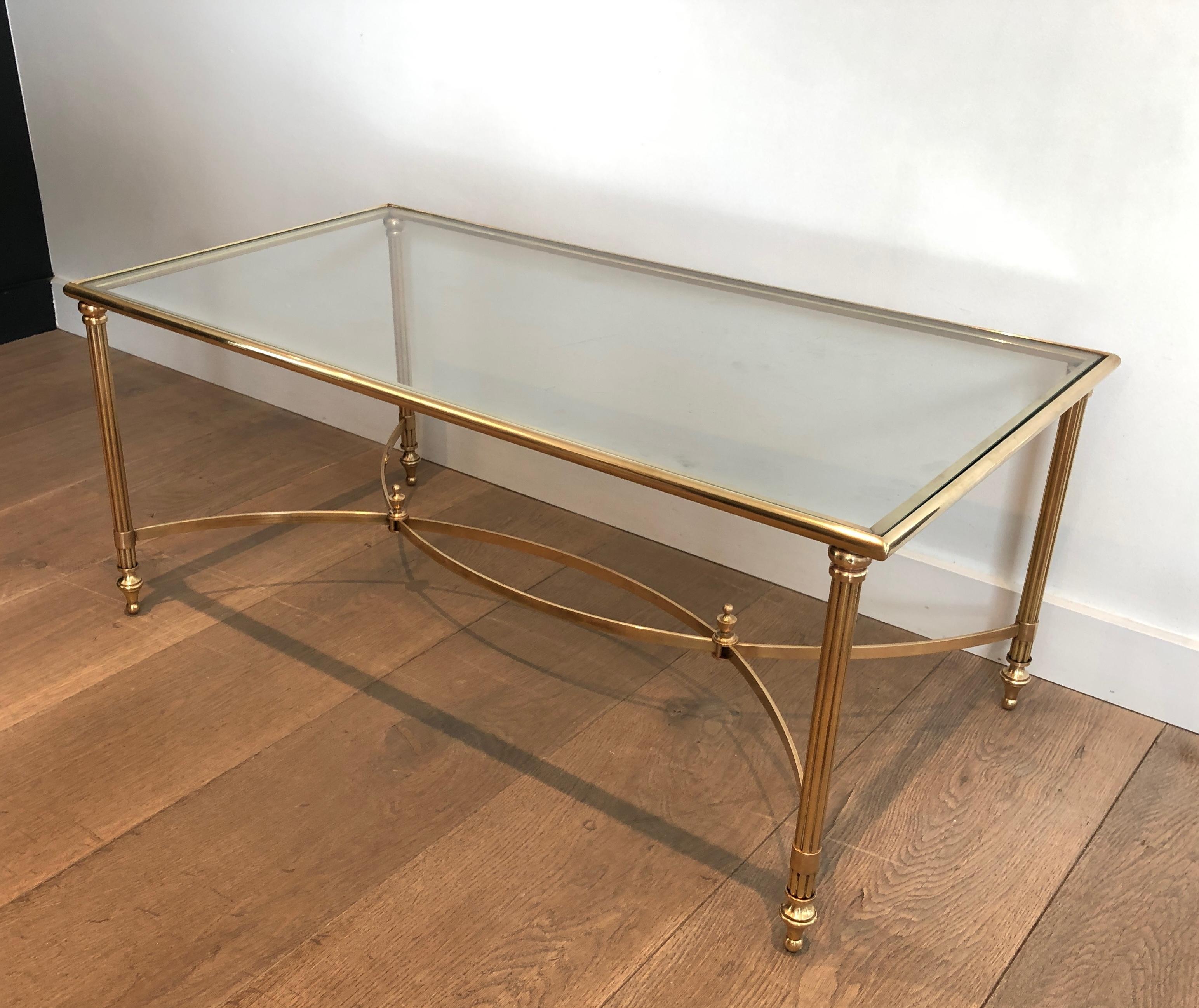 Table basse en laiton de style néoclassique par Maison Jansen en vente 5
