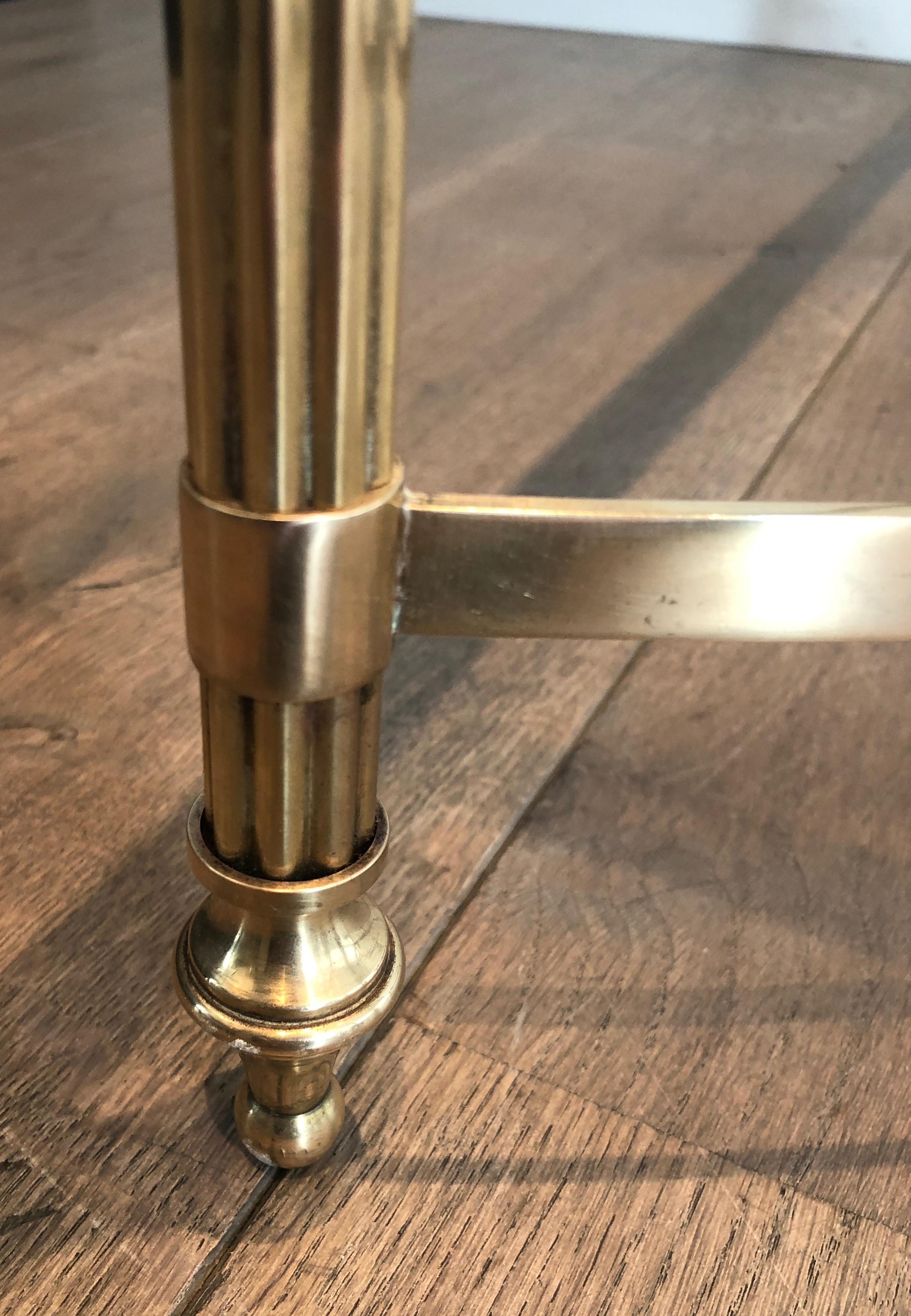 Table basse en laiton de style néoclassique par Maison Jansen en vente 10