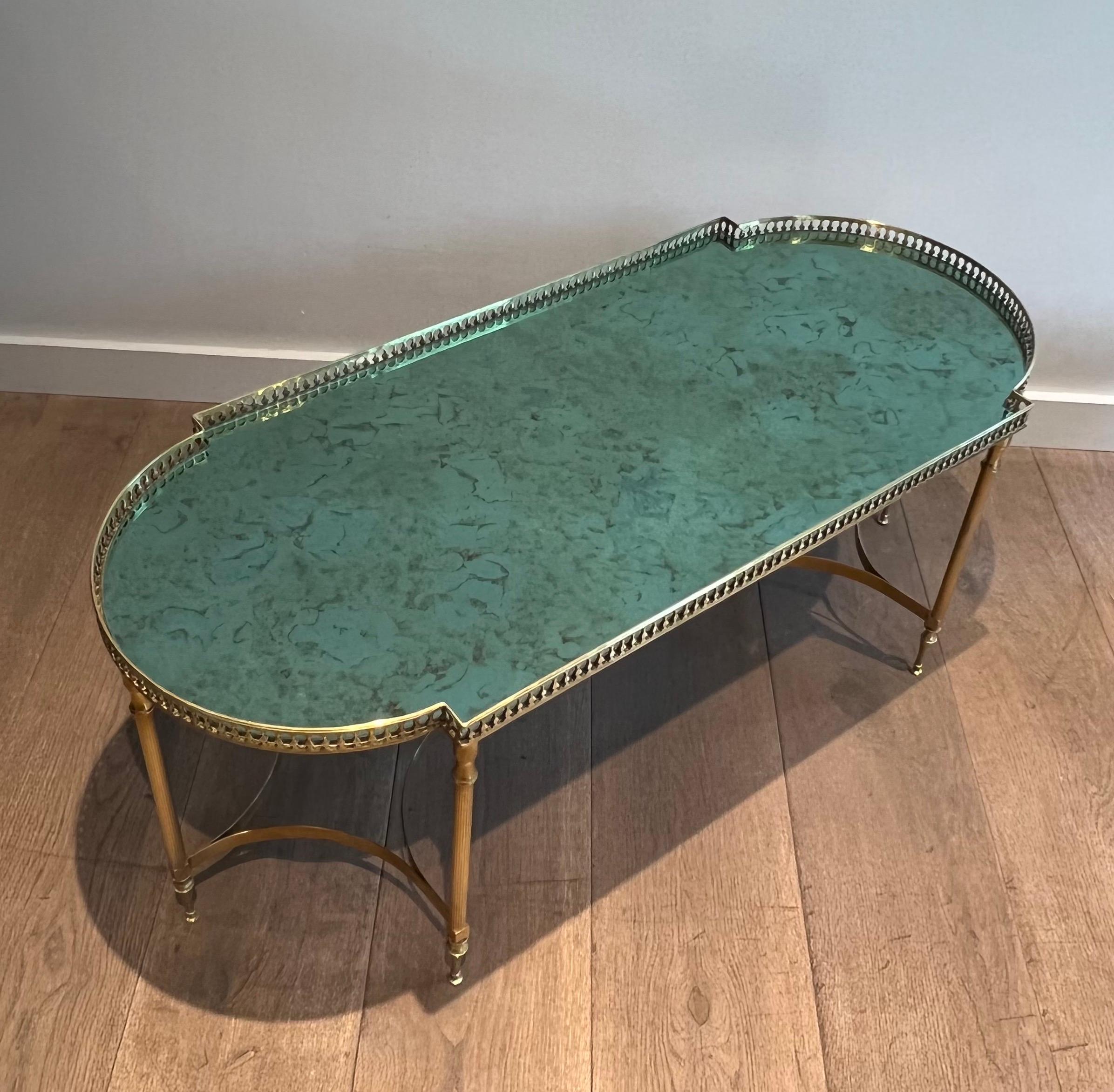 Table basse de style néoclassique en laiton dans le style de Maria Pergay. Circa 1940 en vente 5
