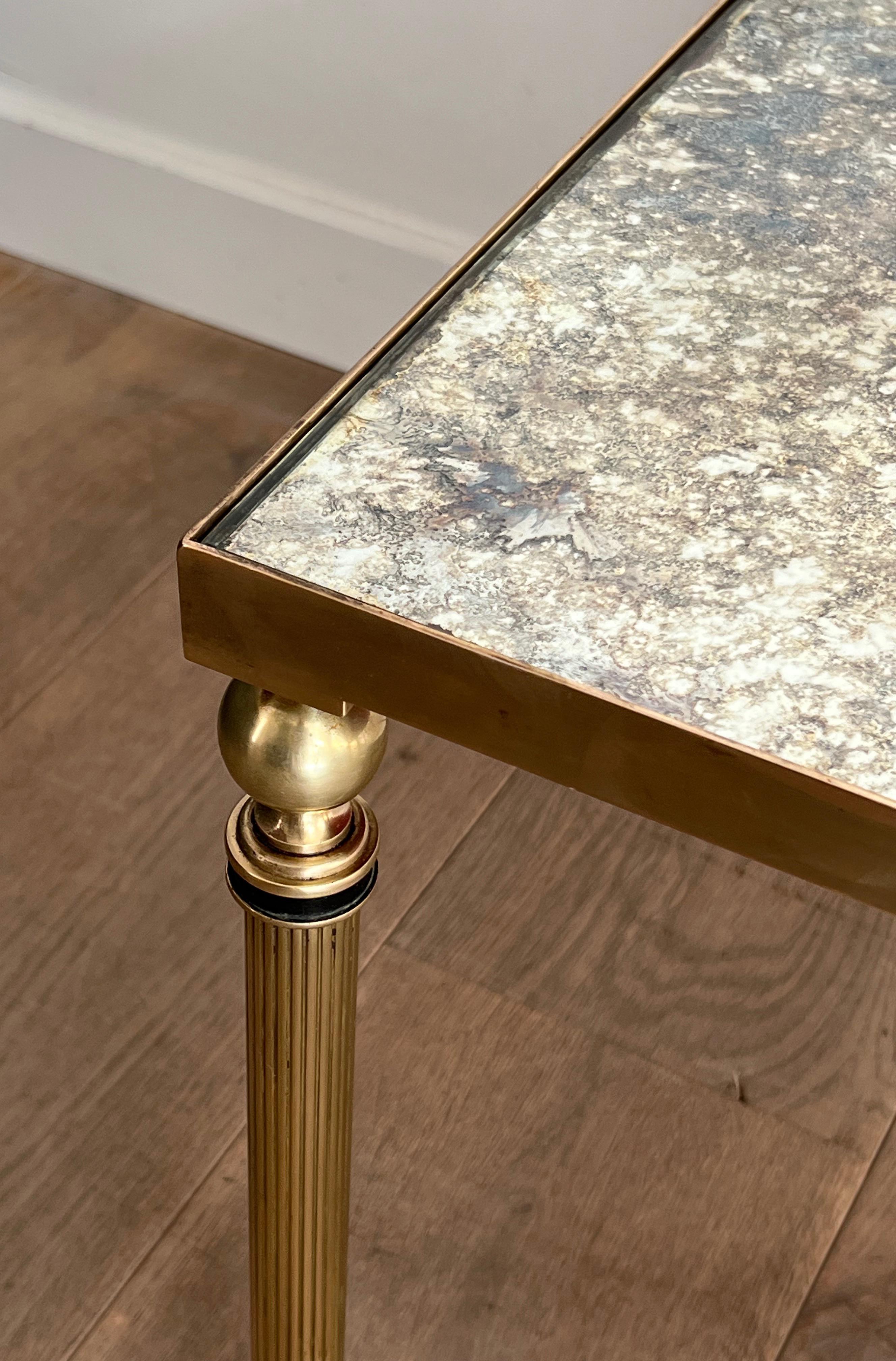 Table basse de style néoclassique avec plateau en miroir églomisé de la Maison Jansen 8