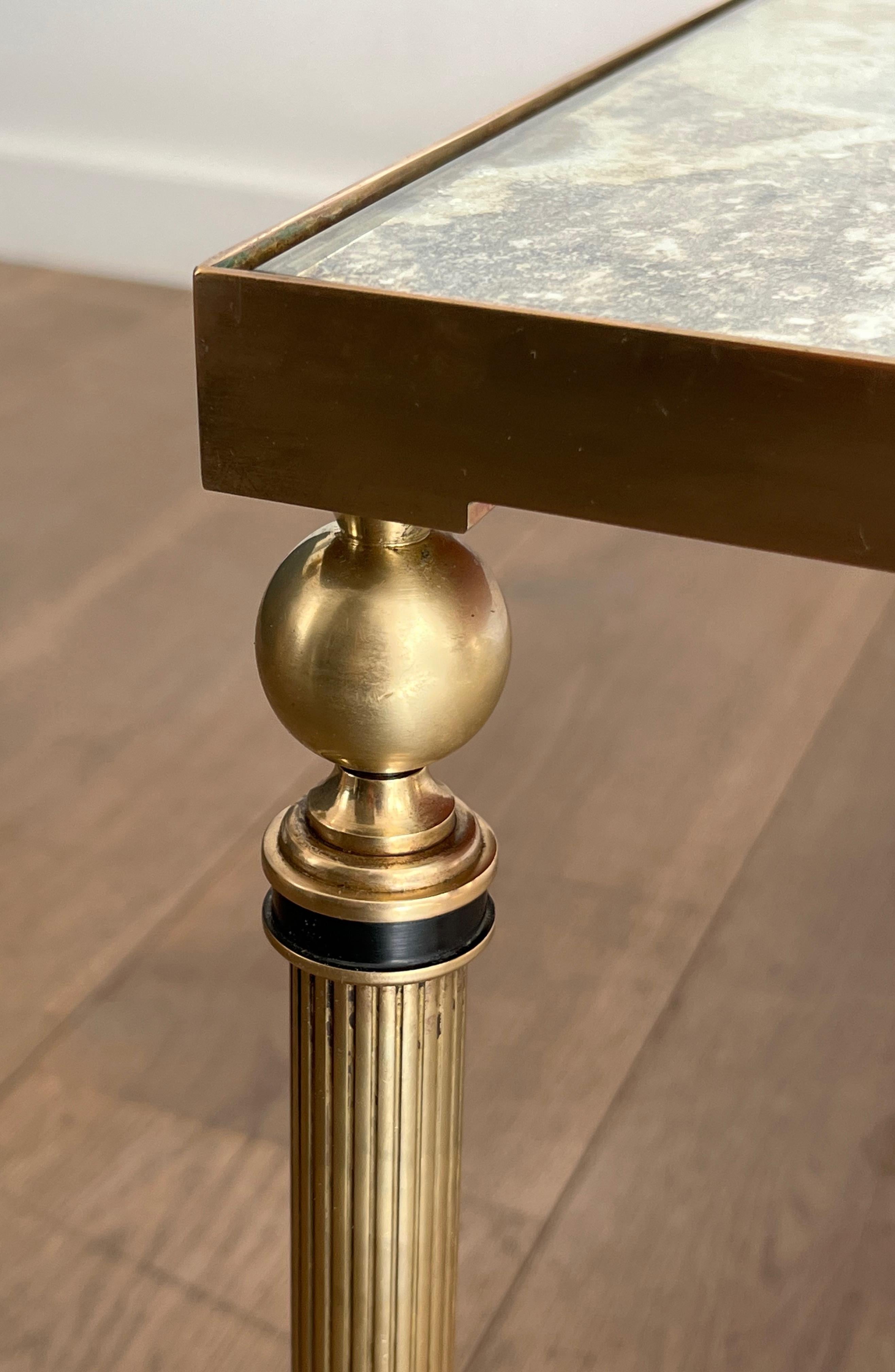 Table basse de style néoclassique avec plateau en miroir églomisé de la Maison Jansen 9