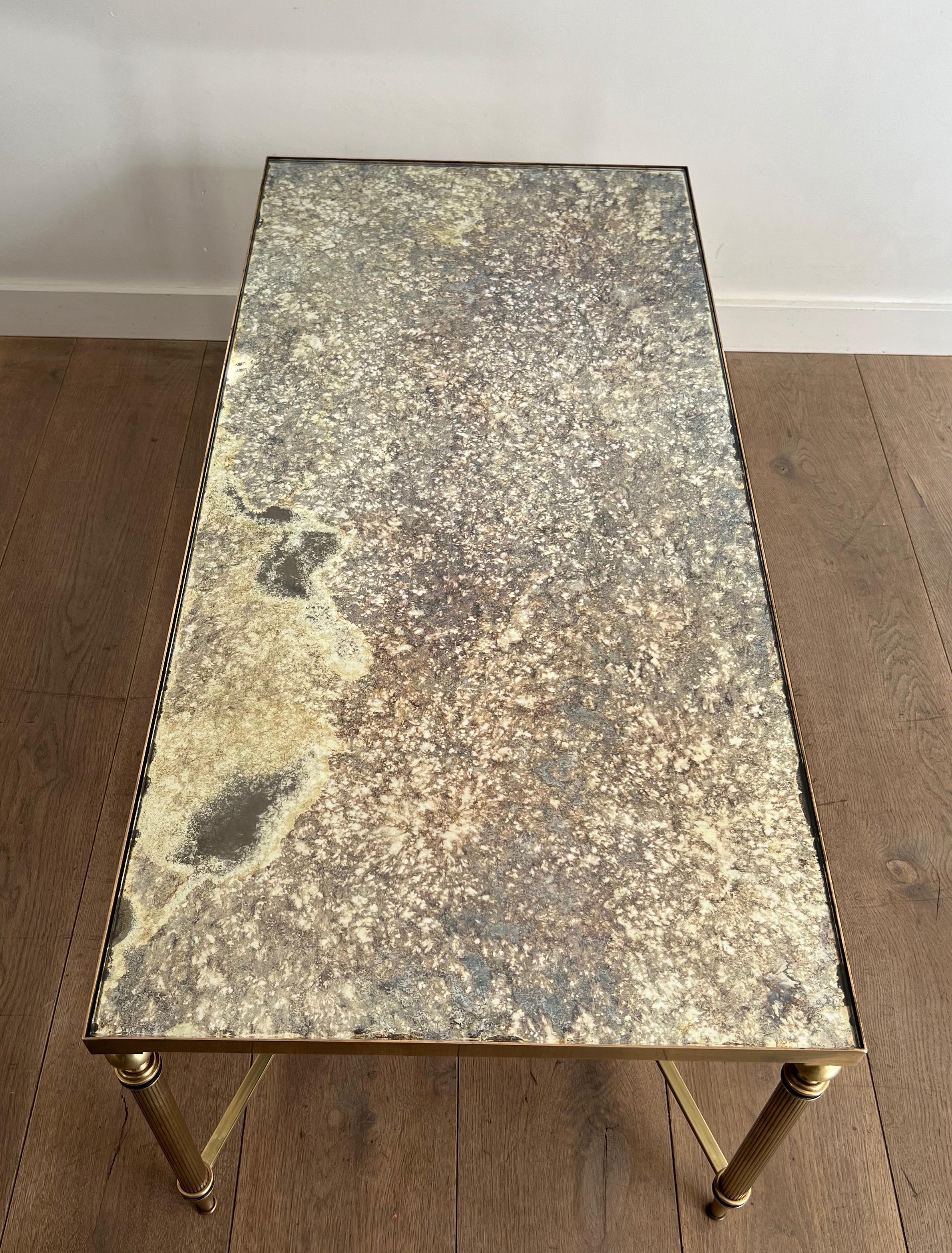 Table basse de style néoclassique avec plateau en miroir églomisé de la Maison Jansen Bon état à Marcq-en-Barœul, Hauts-de-France