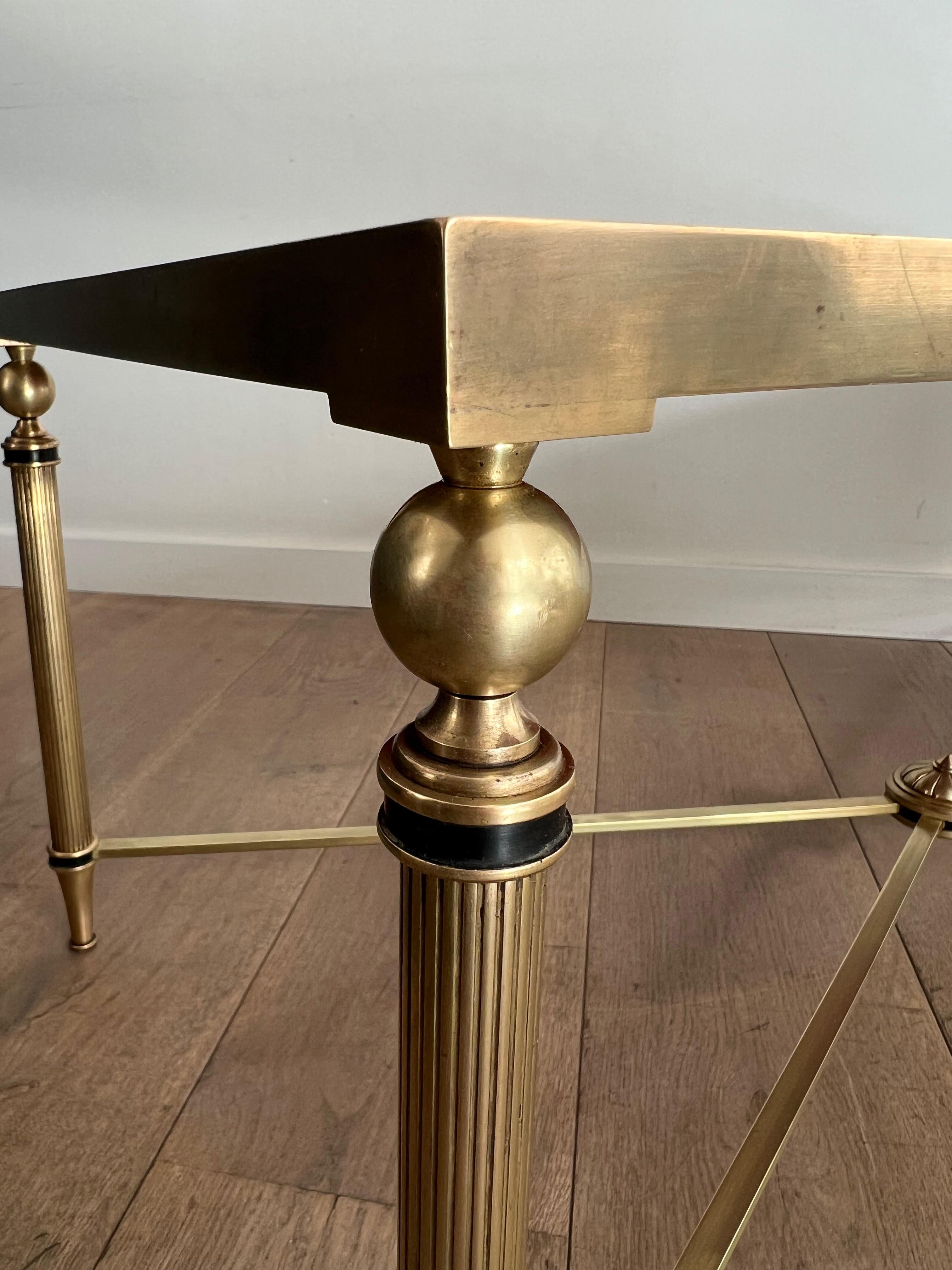 Table basse de style néoclassique avec plateau en miroir églomisé de la Maison Jansen 2