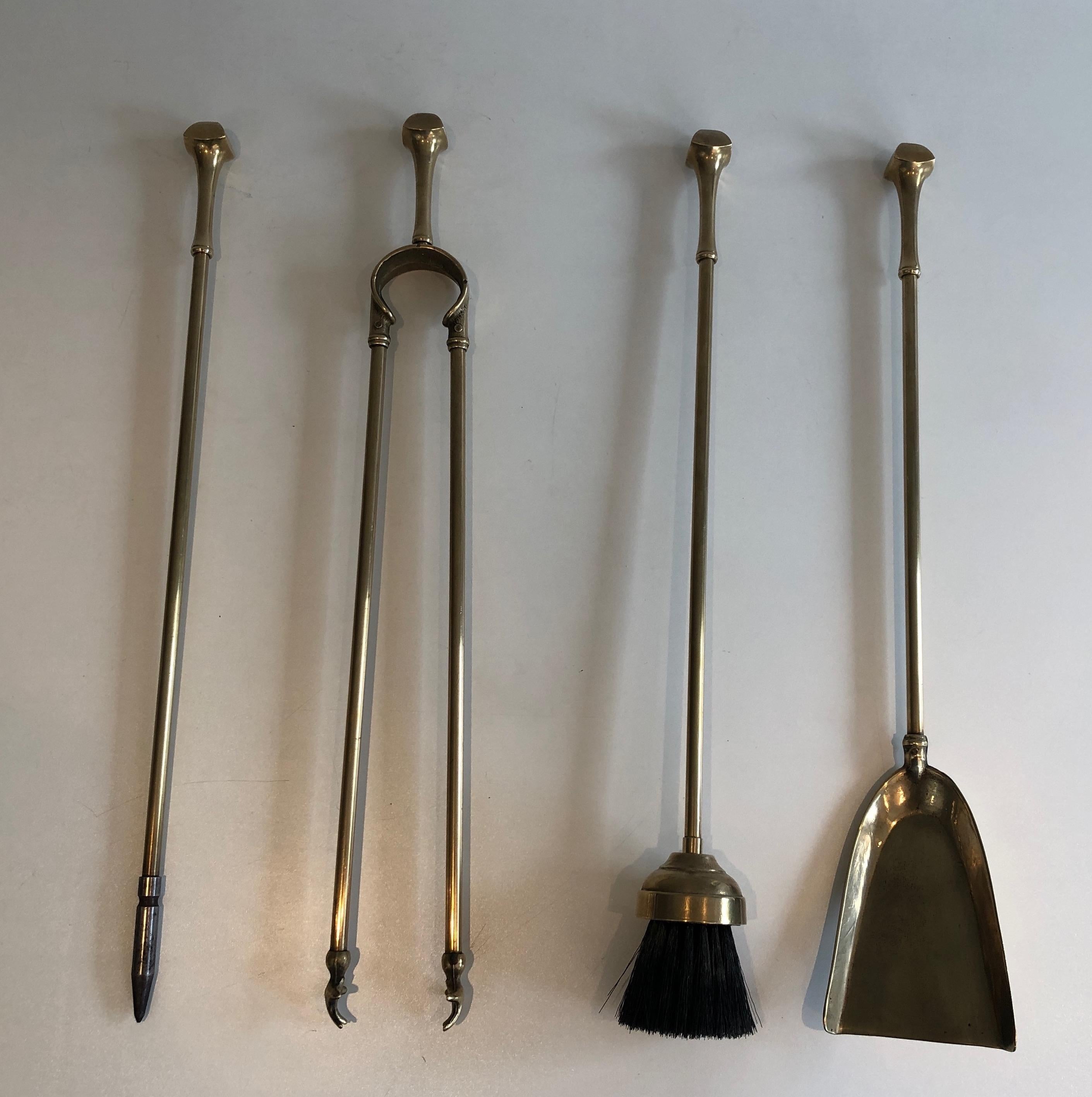 Strumenti per caminetto in ottone in stile neoclassico in vendita 6