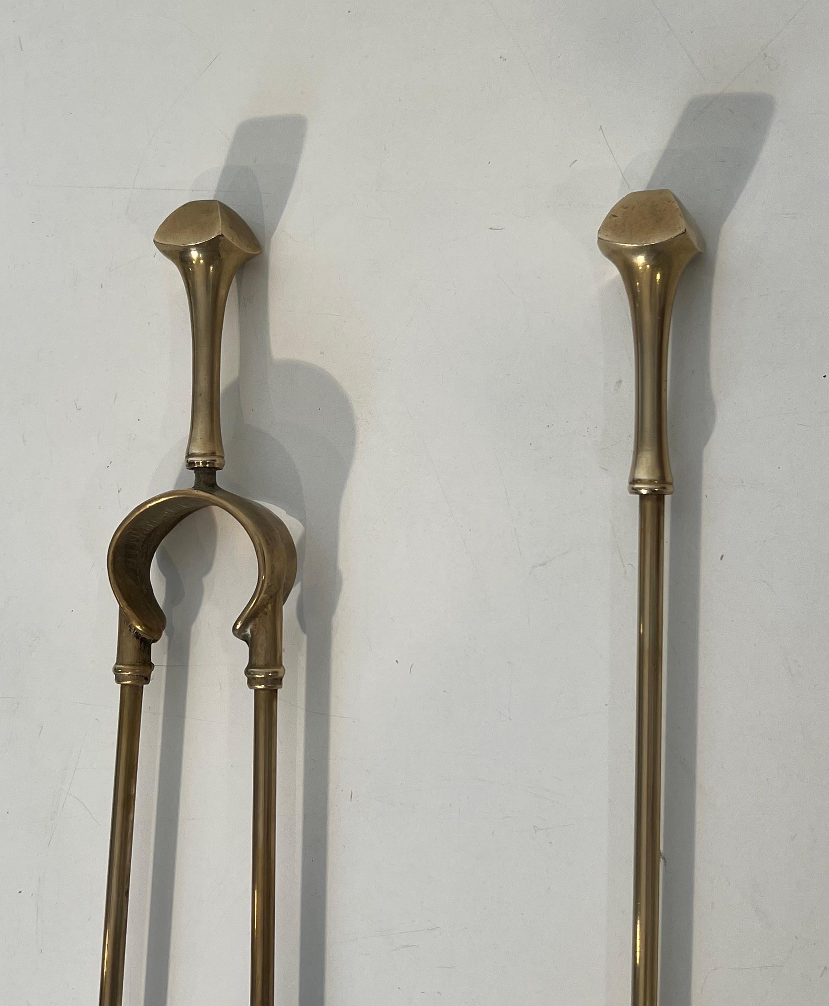 Strumenti per caminetto in ottone in stile neoclassico. Francese. Circa 1970 in vendita 6