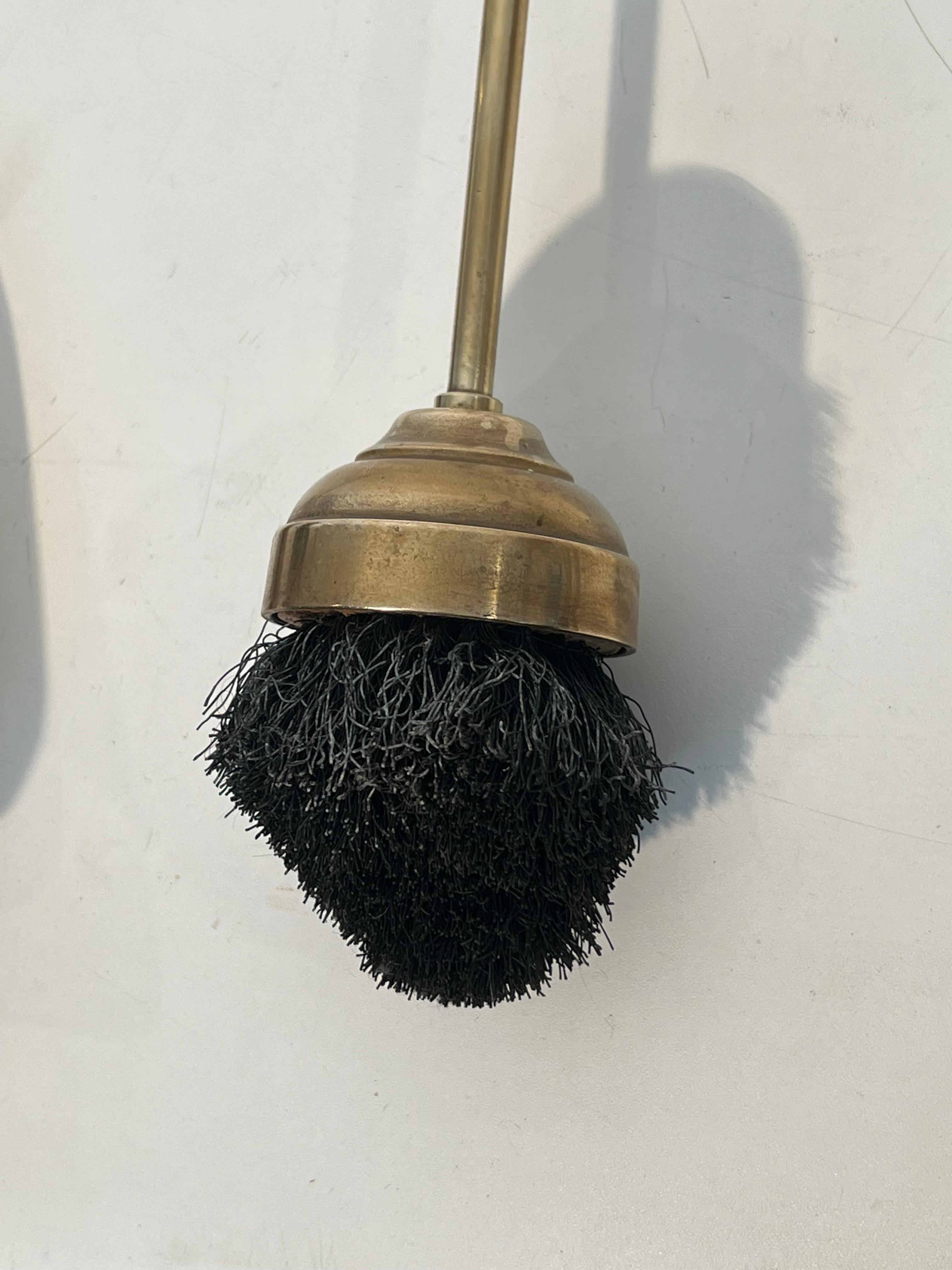 Strumenti per caminetto in ottone in stile neoclassico. Francese. Circa 1970 in vendita 11