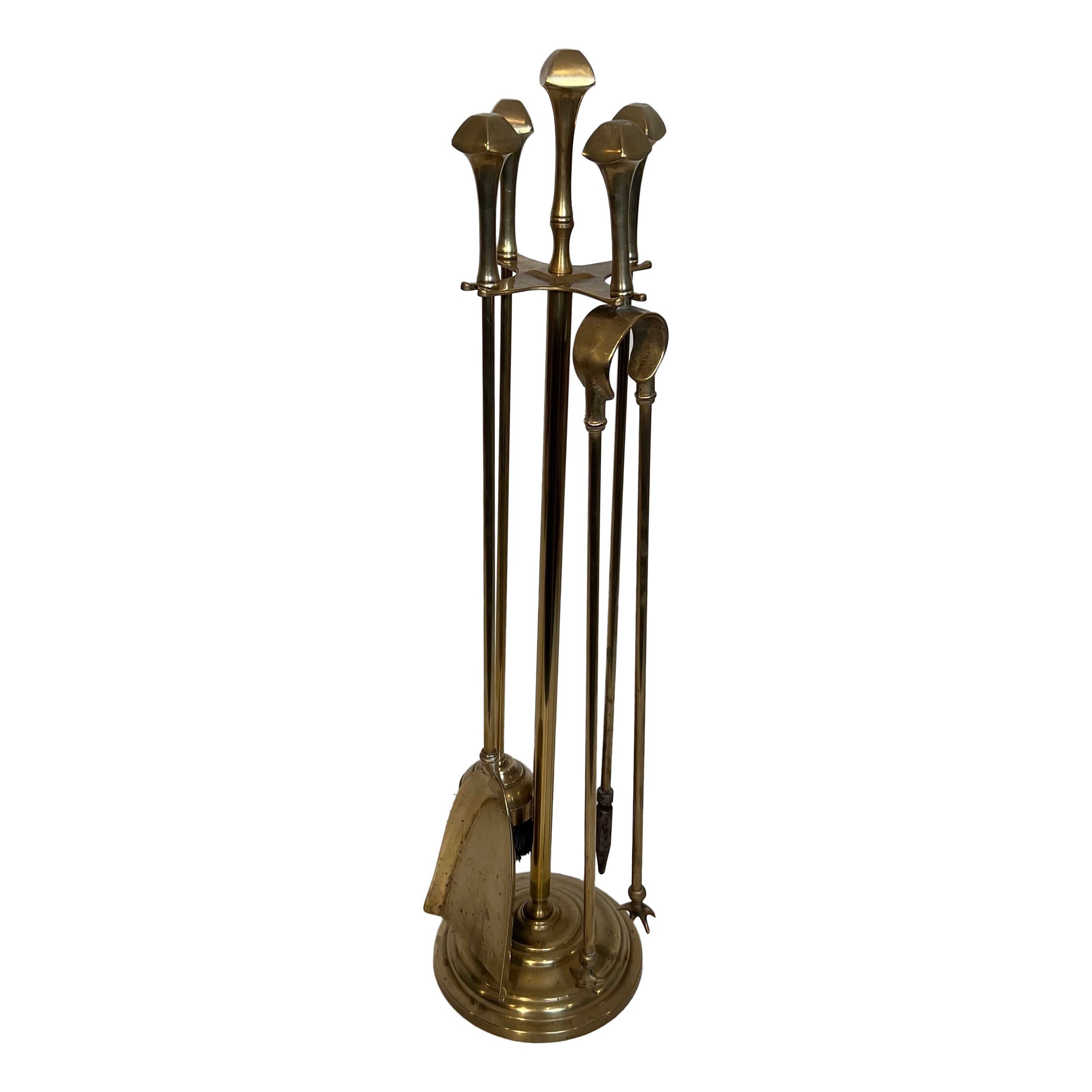 Strumenti per caminetto in ottone in stile neoclassico. Francese. Circa 1970