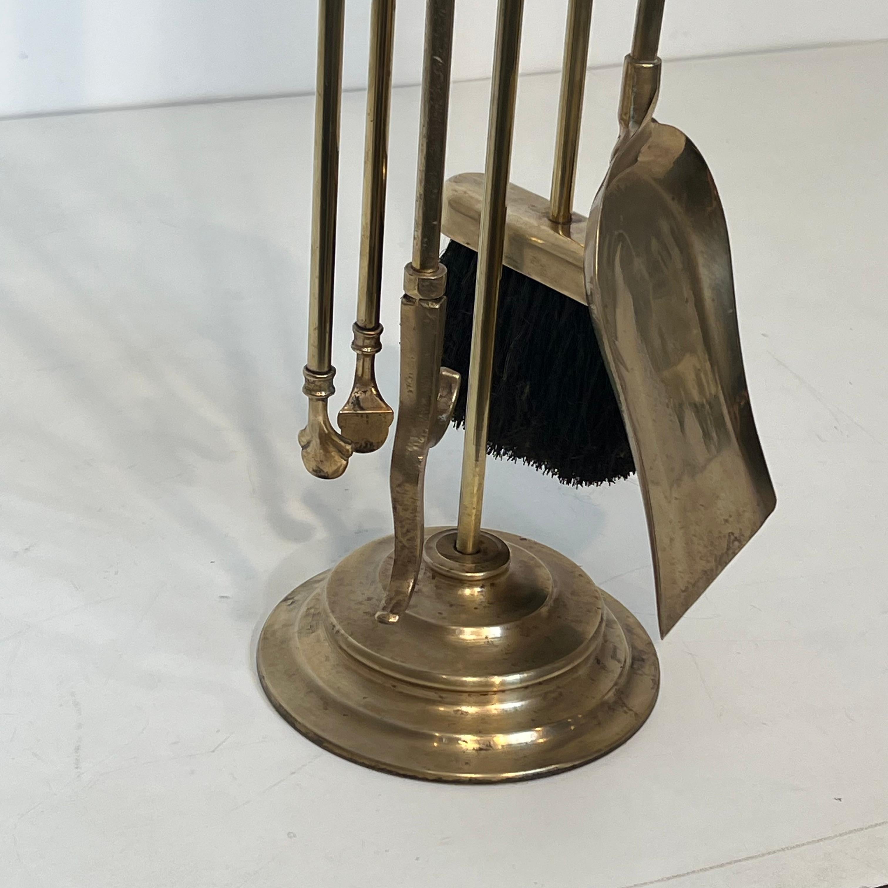Ottone Neoclassical Style Brass Fireplace Tools on Stand in vendita