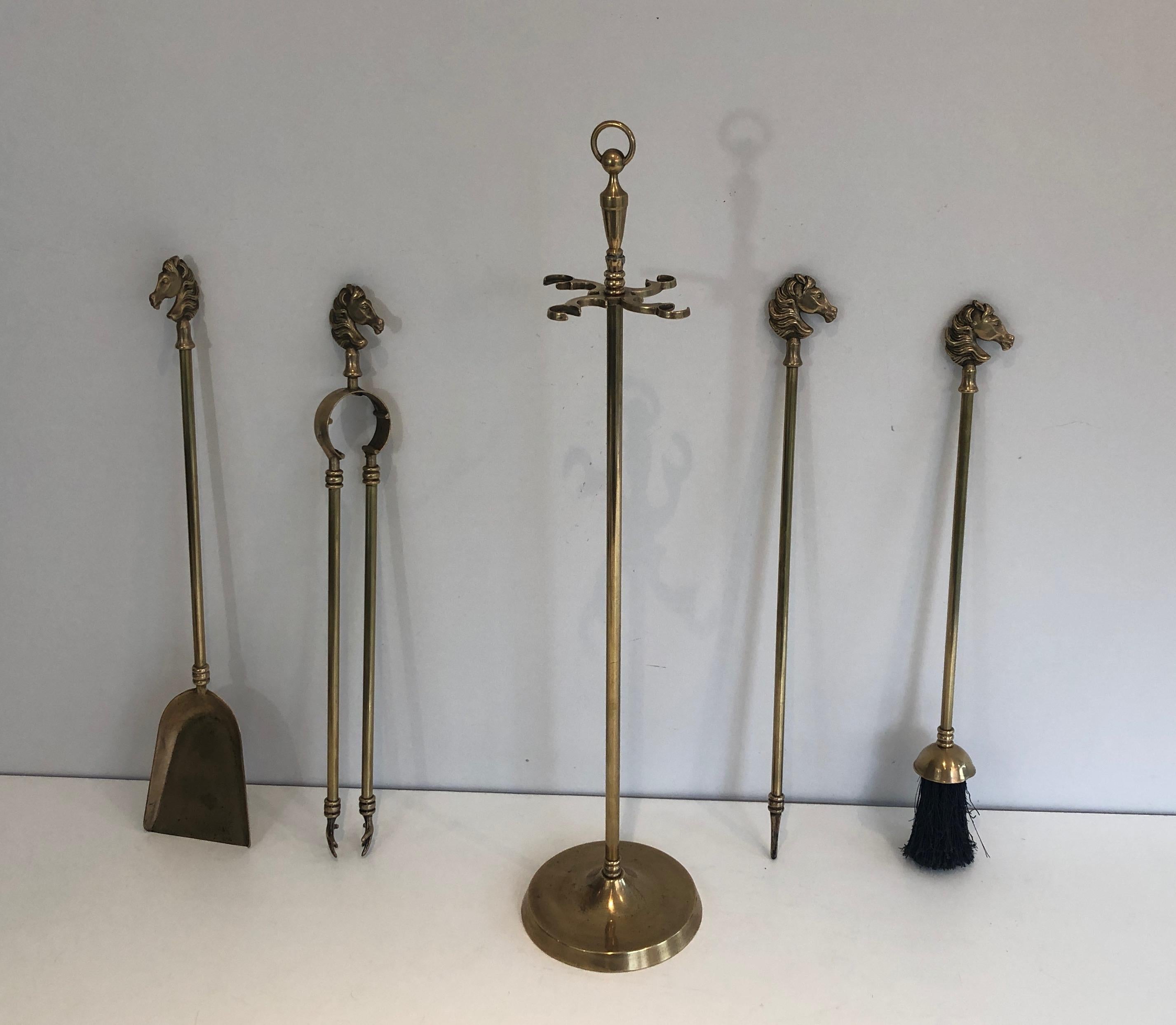 Néoclassique Outils de cheminée de style néoclassique en laiton pour chevaux en vente