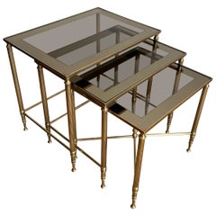 Tavolini da salotto in ottone in stile neoclassico. Opera francese di Maison Jansen