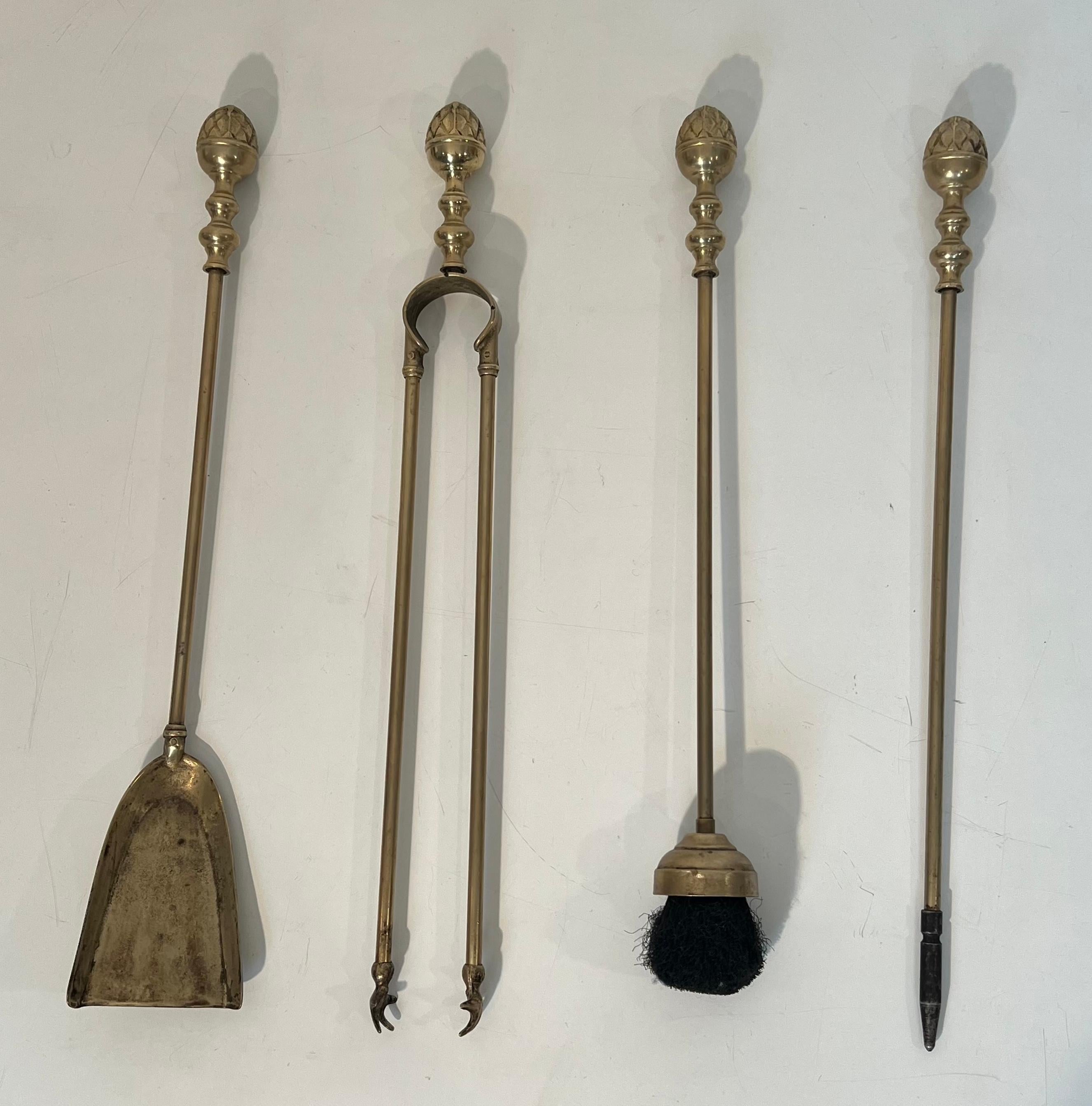Strumenti per caminetto ad ananas in ottone in stile neoclassico, nello stile della Maison Baguès in vendita 4