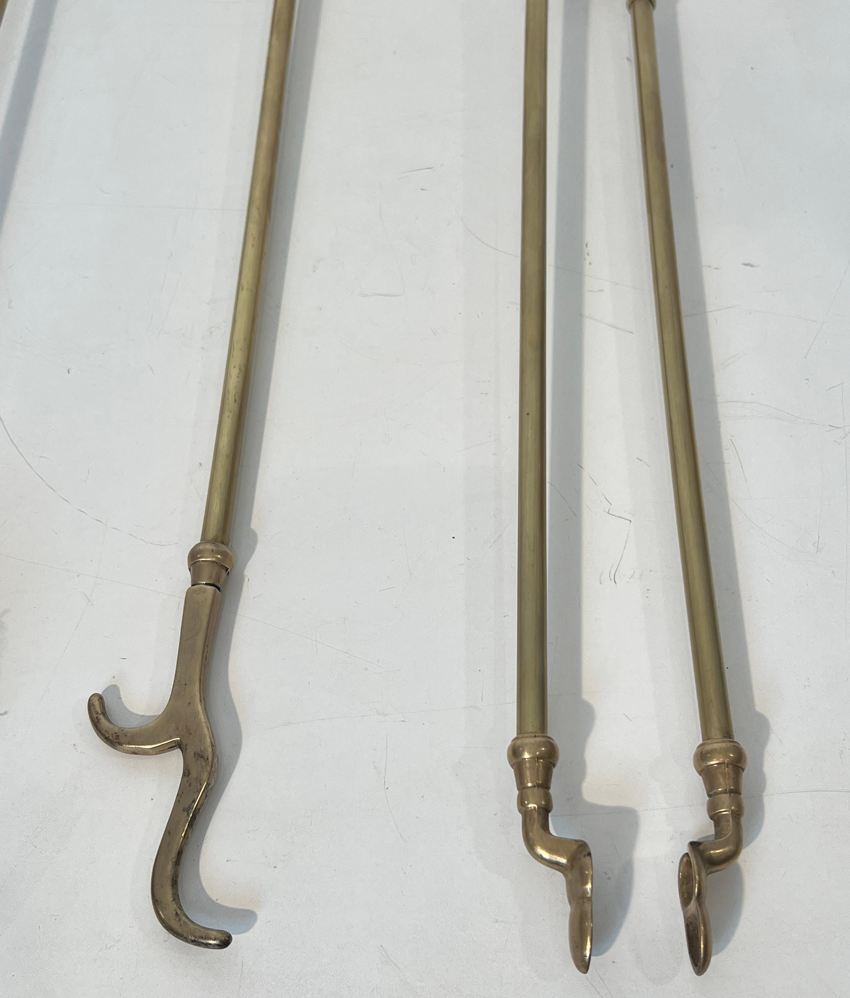 Strumenti per caminetto ad ananas in ottone in stile neoclassico Nello stile della Maison Baguès in vendita 8