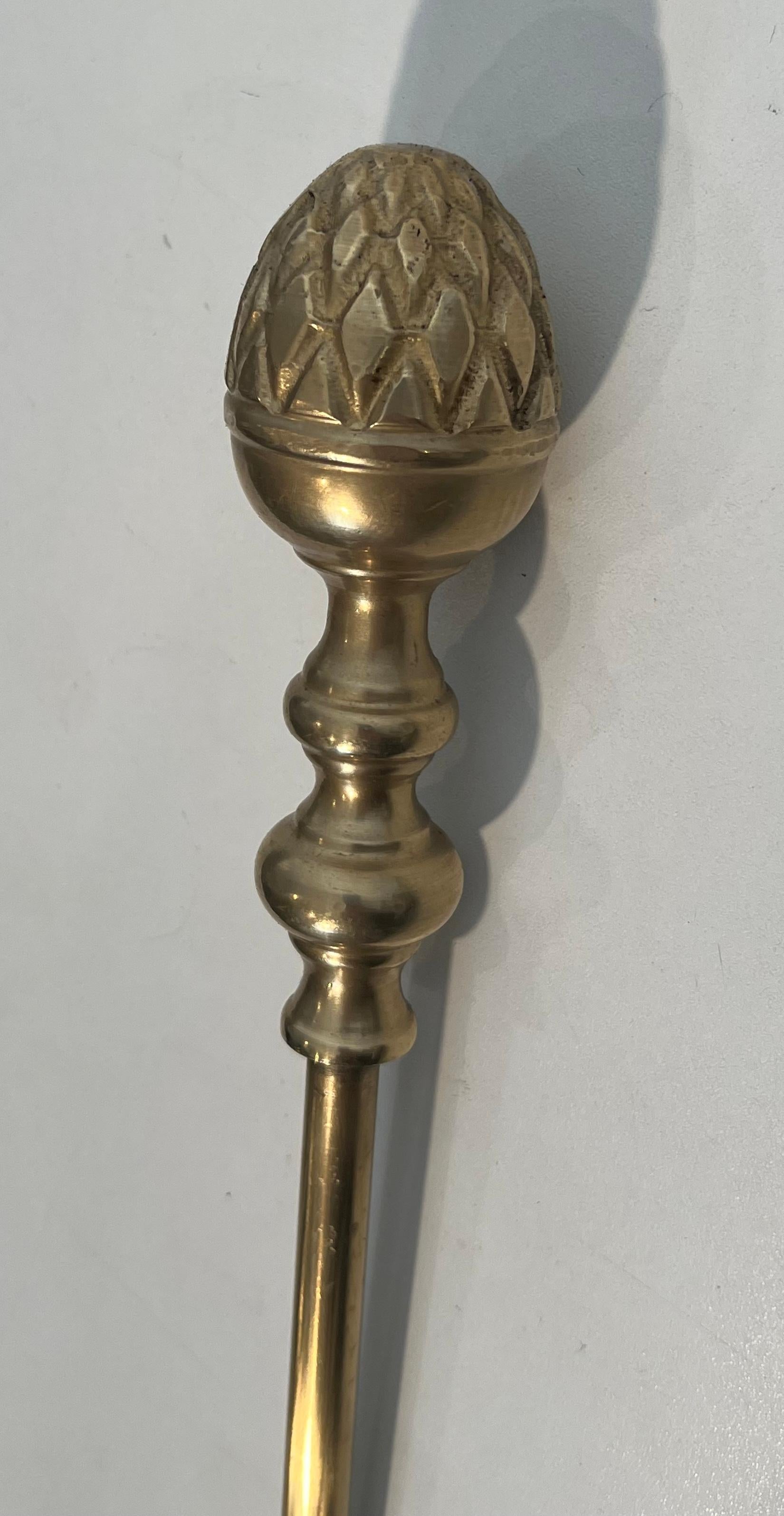 Strumenti per caminetto ad ananas in ottone in stile neoclassico, nello stile della Maison Baguès in vendita 9
