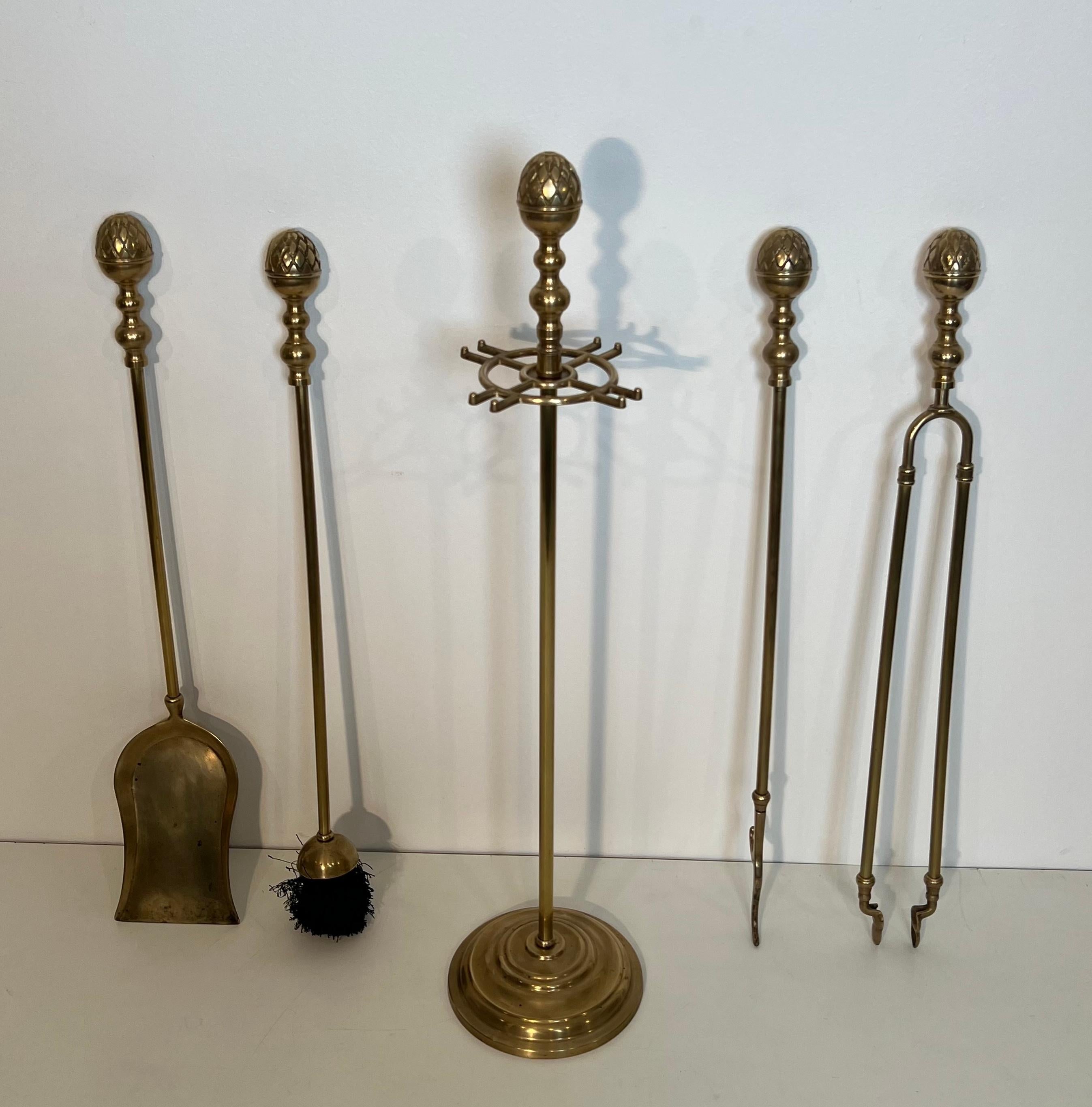Fine XX secolo Strumenti per caminetto ad ananas in ottone in stile neoclassico Nello stile della Maison Baguès in vendita