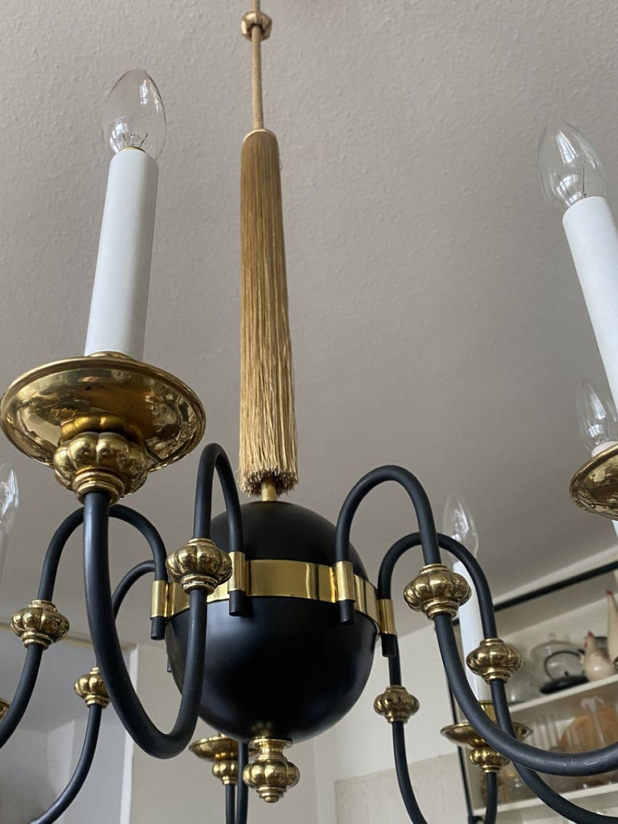 Lampadario austriaco a sette luci in ottone e seta, Austria, anni '30 in vendita 5