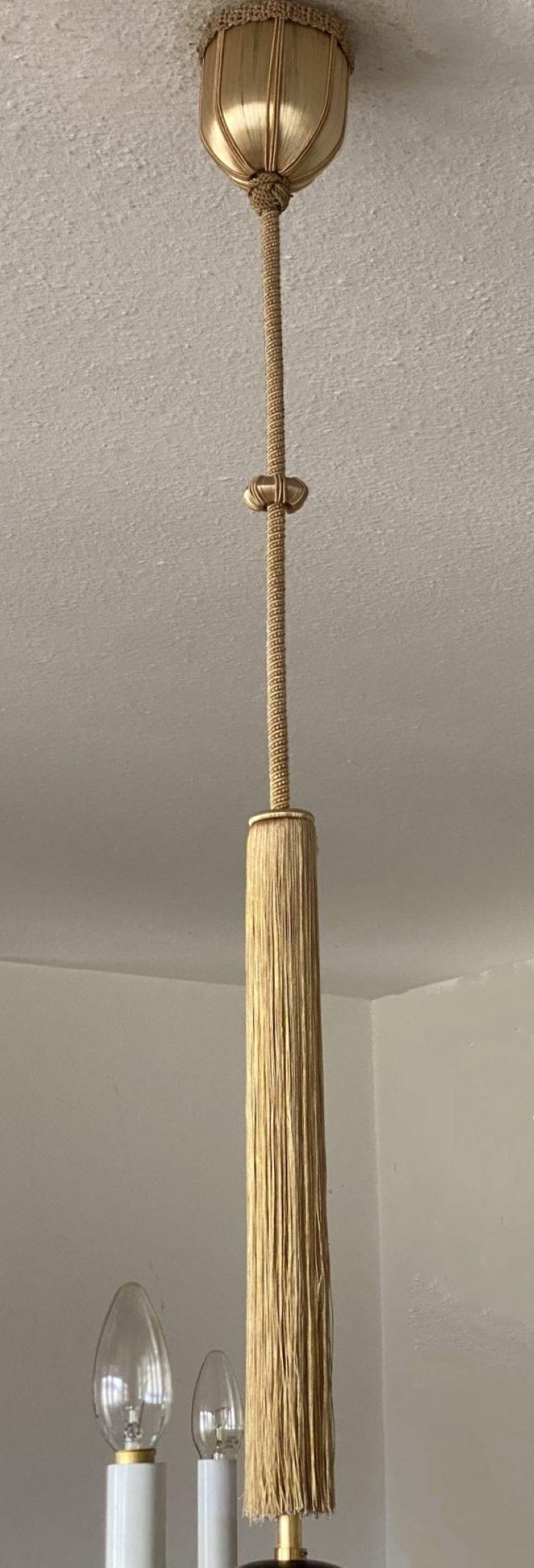 Lampadario austriaco a sette luci in ottone e seta, Austria, anni '30 in vendita 7