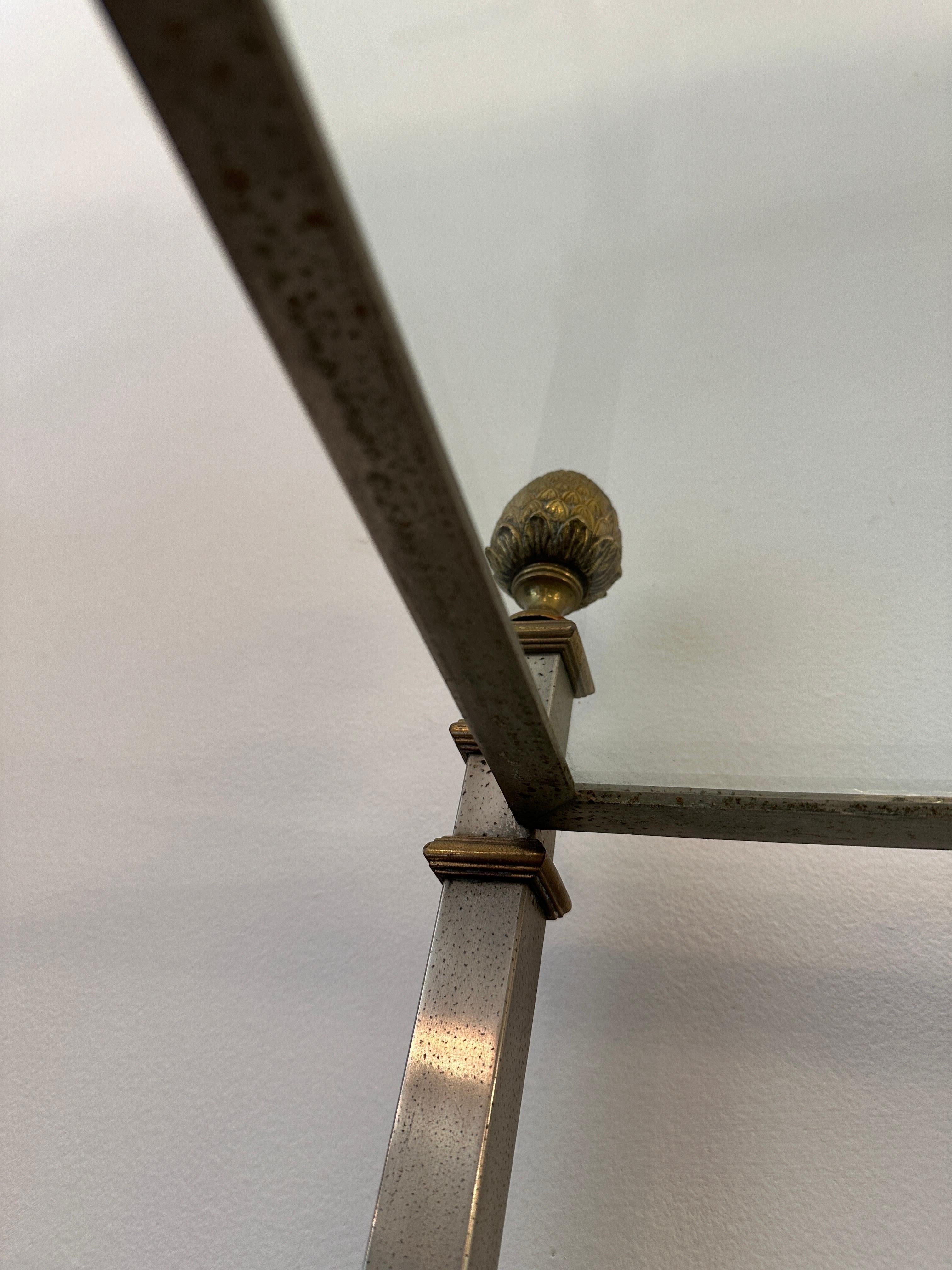 Étagère in stile neoclassico in ottone e acciaio spazzolato di Maison Jansen in vendita 2