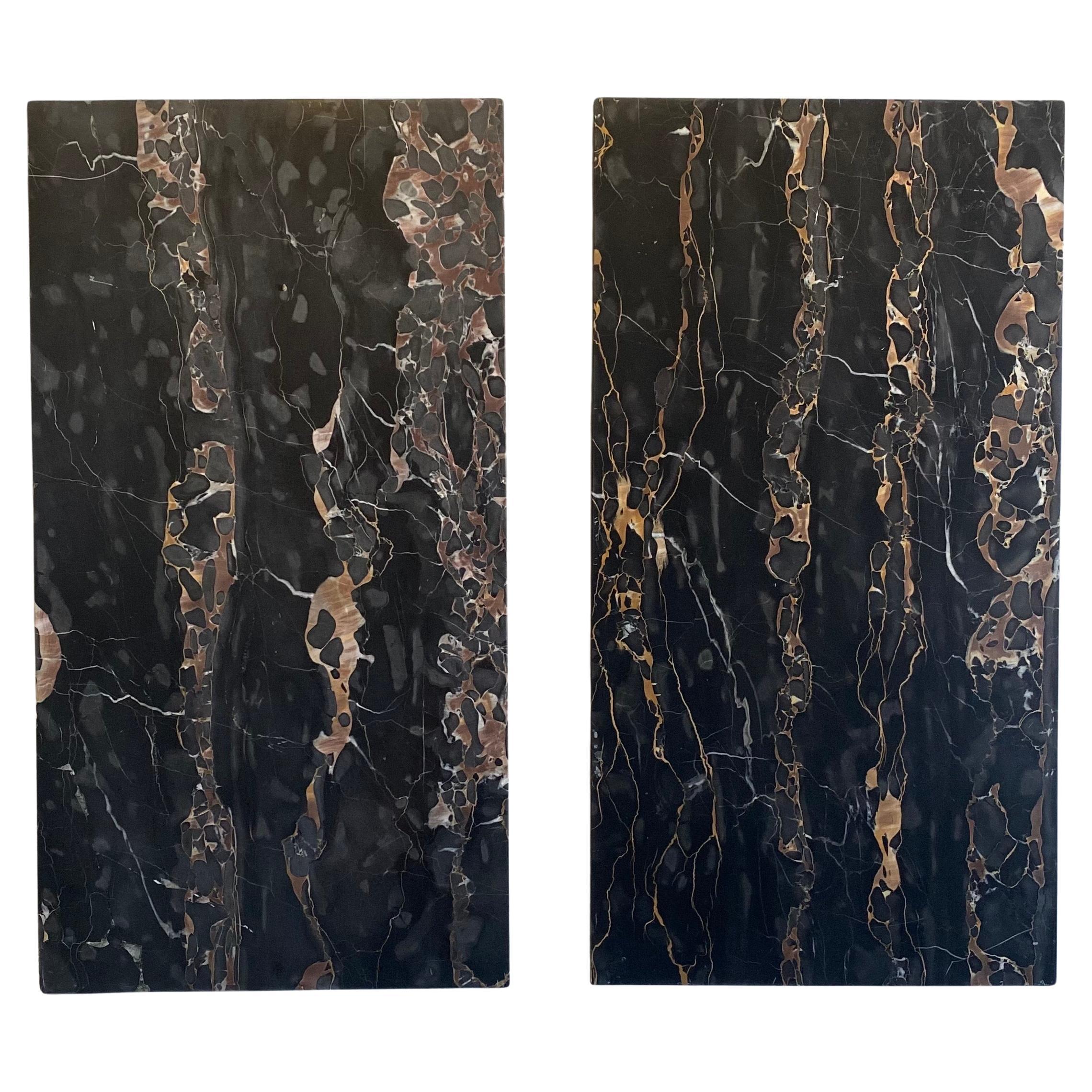 Néoclassique Paire de consoles murales en bois de bourgogne de style néoclassique en vente